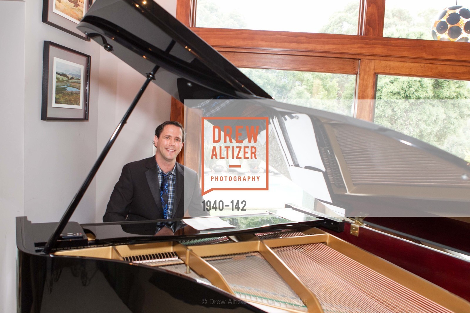 Atmosphere, THE MAN WITHIN book launch with Randolph Churchill, Private Residence, June 2nd, 2015,Drew Altizer, Drew Altizer Photography, full-service agency, private events, San Francisco photographer, photographer california