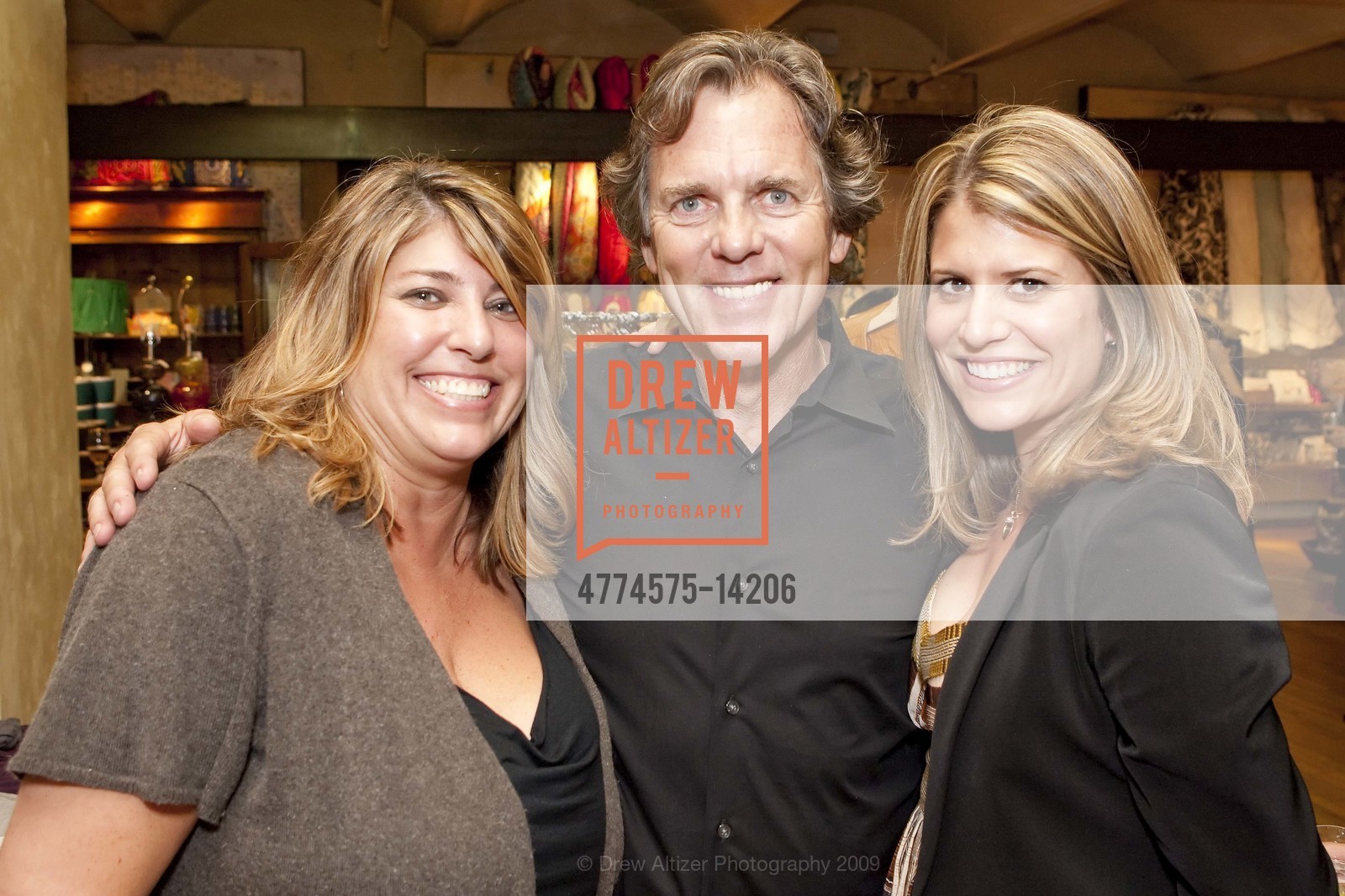 Tiffany Arregui, Chip Quigley, Jen Paletta, Sundance Channel and Anthropologie Present MAN SHOPS WORLD, US, October 7th, 2009, Photo #4774575-14206 Tiffany Arregui, Chip Quigley, Jen Paletta, Photo #4774575-14206