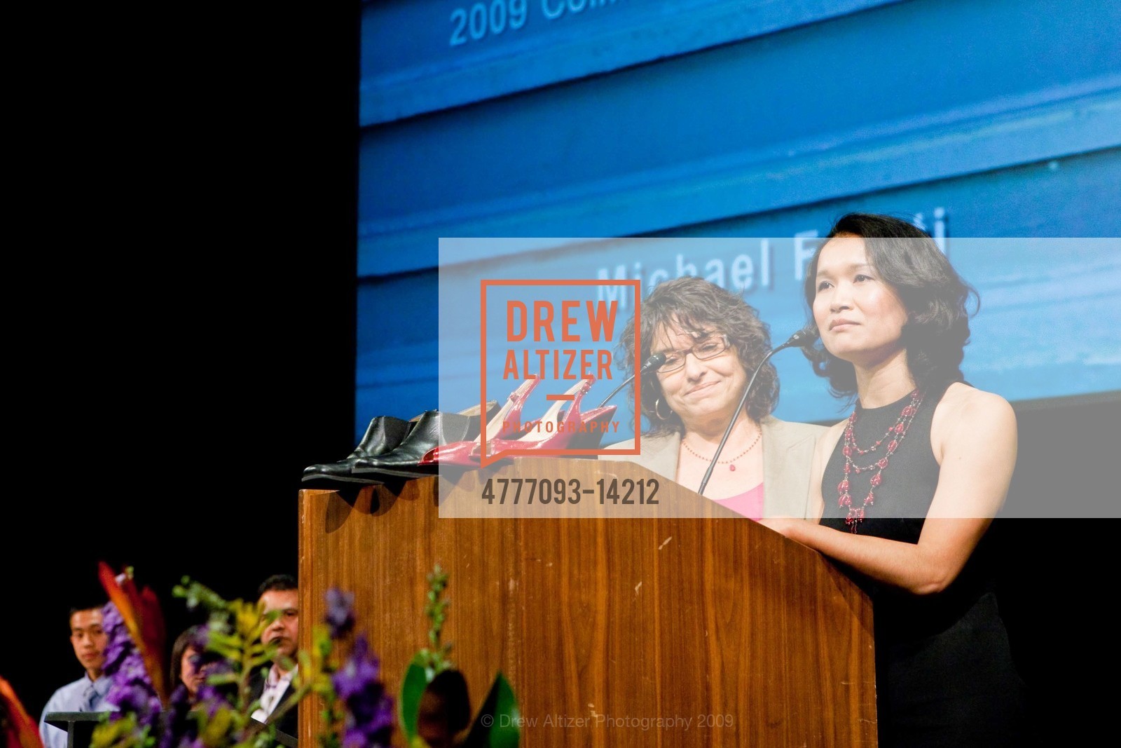 Arlene Rodriguez, Navin Moul, THE SAN FRANCISCO FOUNDATION: 2009 Community Leadership Awards, San Francisco War Memorial Veterans Building, Herbst Theatre. 401 Van Ness Avenue, September 22nd, 2009, Photo #4777093-14212 Arlene Rodriguez, Navin Moul, Photo #4777093-14212