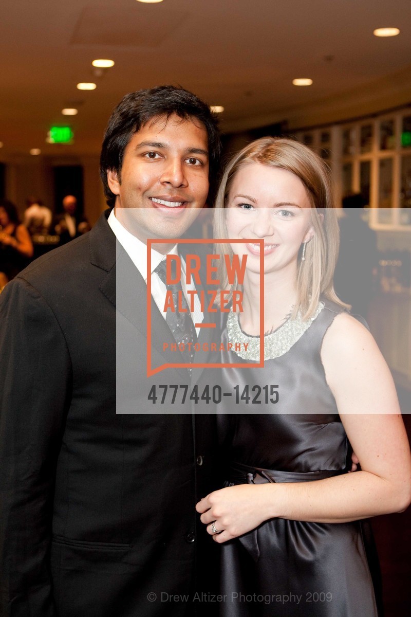 Sugam Jain, Katie Jain, Hope Ball Thank You Party, US, December 11th, 2009, Photo #4777440-14215 Sugam Jain, Katie Jain, Photo #4777440-14215