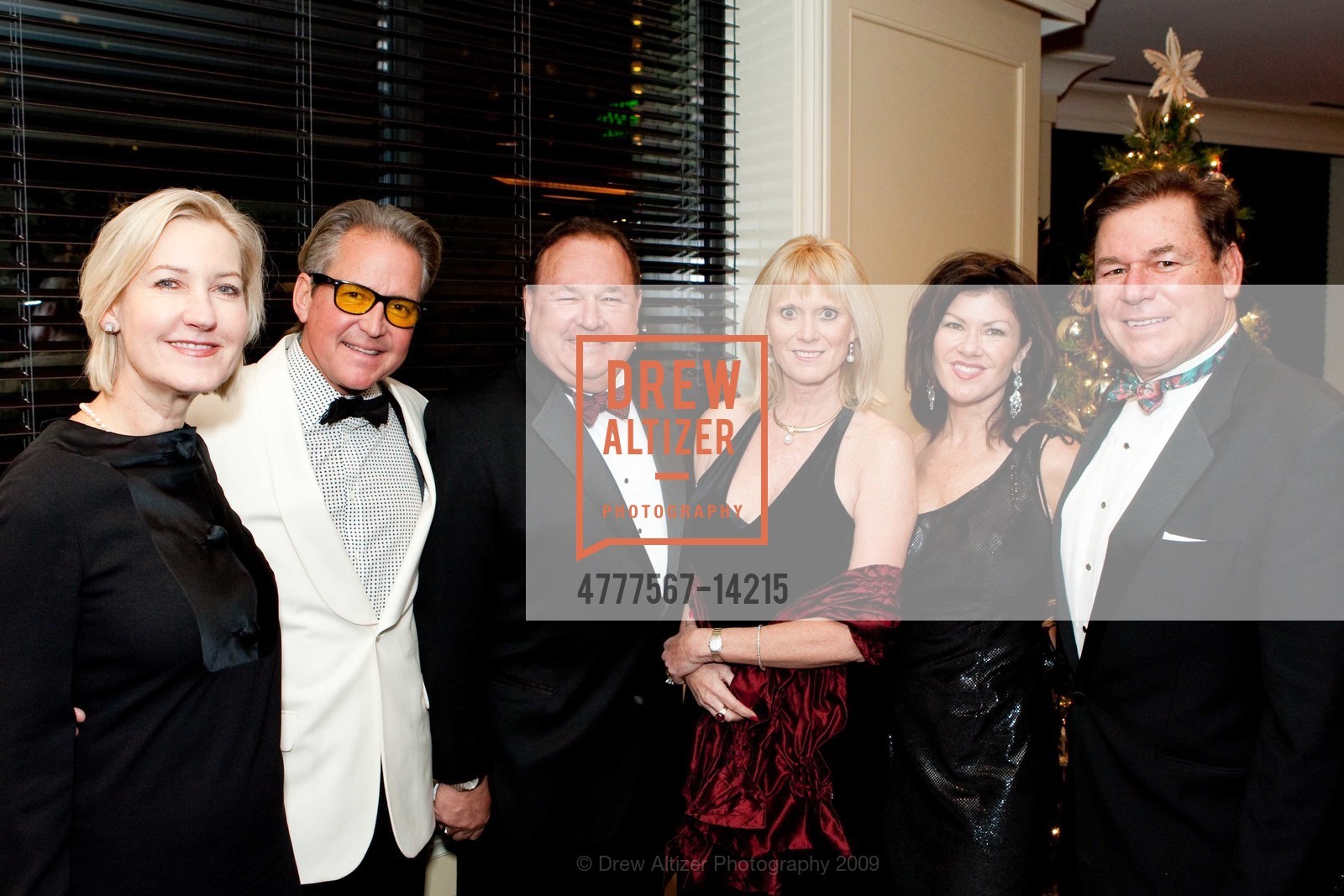Kathryn Lawrence, Philip Claypool, David Yancey, Anglia Yancey, Diane Yancey, Michael Yancey, Hope Ball Thank You Party, US, December 11th, 2009, Photo #4777567-14215 Kathryn Lawrence, Philip Claypool, David Yancey, Anglia Yancey, Diane Yancey, Michael Yancey, Photo #4777567-14215