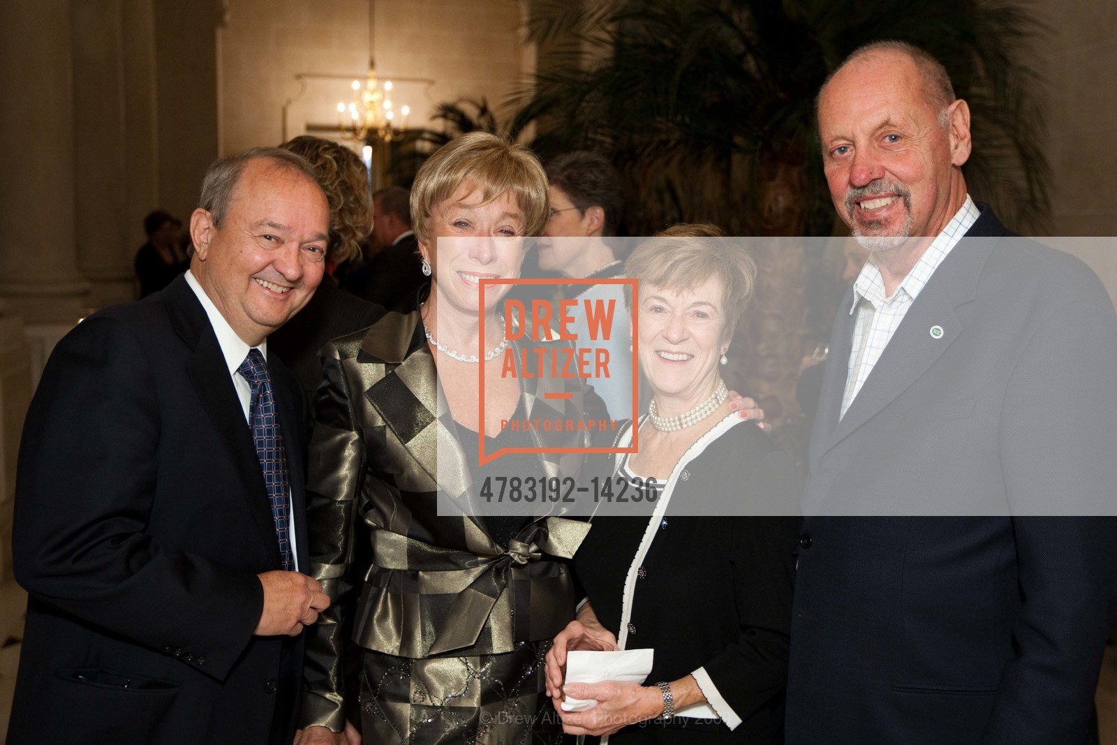 John Pitcairn, Maria Pitcairn, Jan Fenwick, Bob Fenwick, CAROLANDS MANSION Hosts The SAN FRANCISCO OPERA, US, October 31st, 2009, Photo #4783192-14236 John Pitcairn, Maria Pitcairn, Jan Fenwick, Bob Fenwick, Photo #4783192-14236