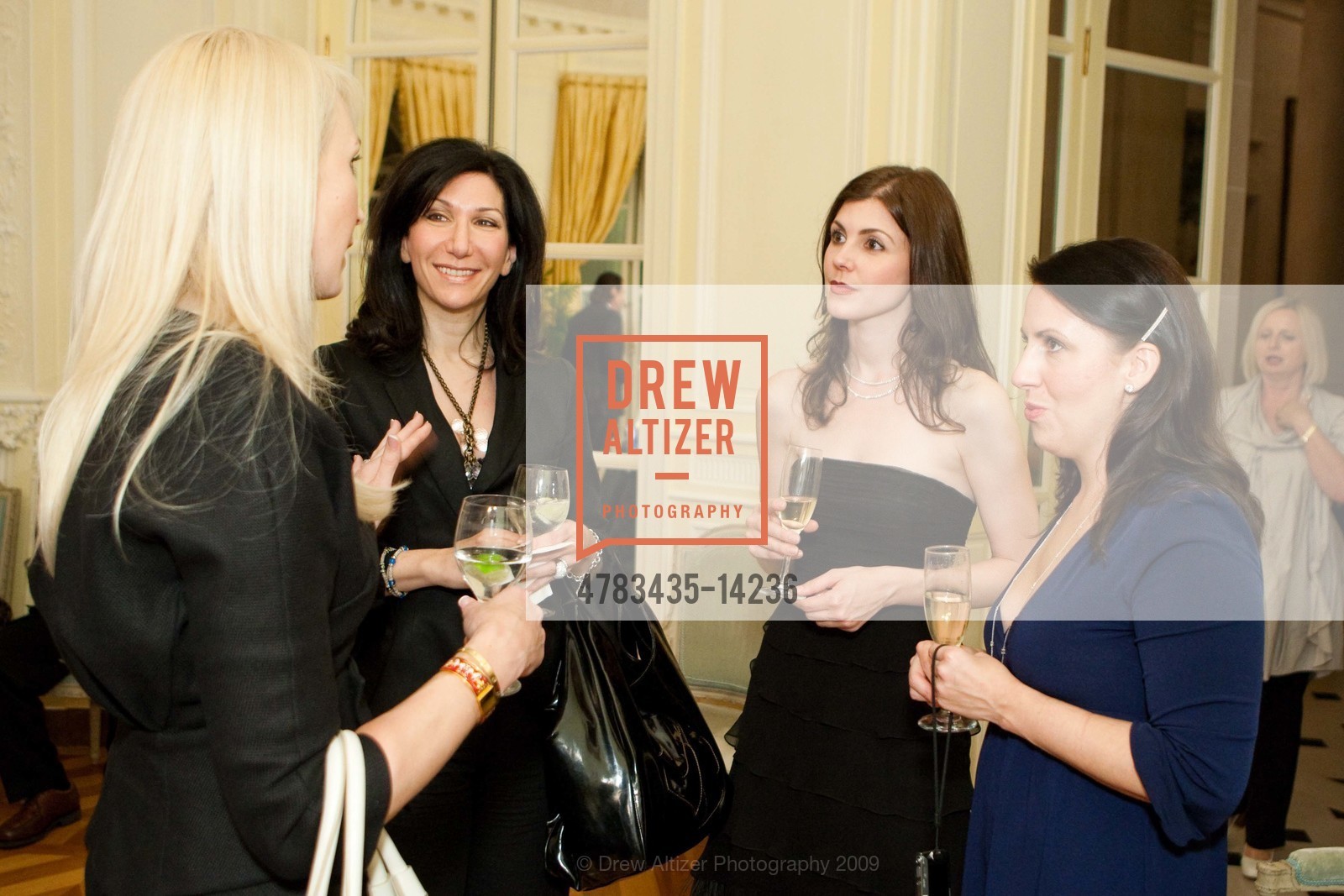 Victoria Yeager Sawyer, Melissa Boxer Zill, Jenny Georges, Natalie Humphrey, CAROLANDS MANSION Hosts The SAN FRANCISCO OPERA, US, October 31st, 2009, Photo #4783435-14236 Victoria Yeager Sawyer, Melissa Boxer Zill, Jenny Georges, Natalie Humphrey, Photo #4783435-14236