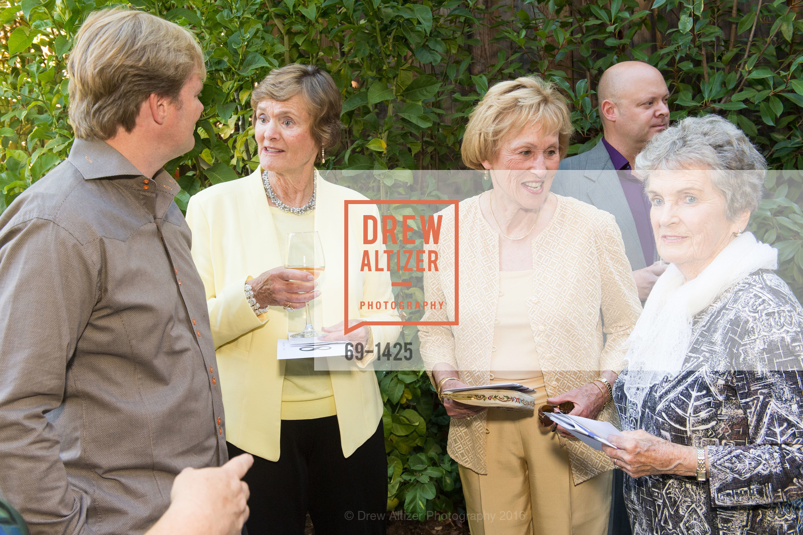 Peg Shambarger, Gayle Etienne, Kay Lee, CuriOdyssey Gala, Private Residence. 310 W Santa Inez Ave., Hillsborough, CA, September 24th, 2016, Photo #69-1425 Peg Shambarger, Gayle Etienne, Kay Lee, Photo #69-1425