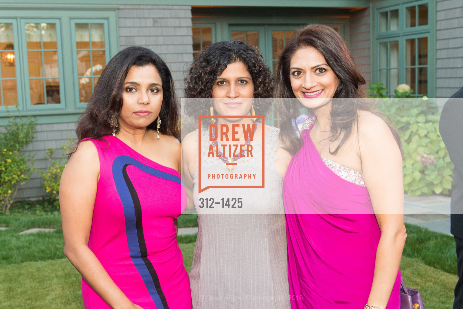Renuka Pullat, Shripriya Ramanan, Hina Maheshwari, CuriOdyssey Gala, Private Residence. 310 W Santa Inez Ave., Hillsborough, CA, September 24th, 2016, Photo #312-1425 Renuka Pullat, Shripriya Ramanan, Hina Maheshwari, Photo #312-1425