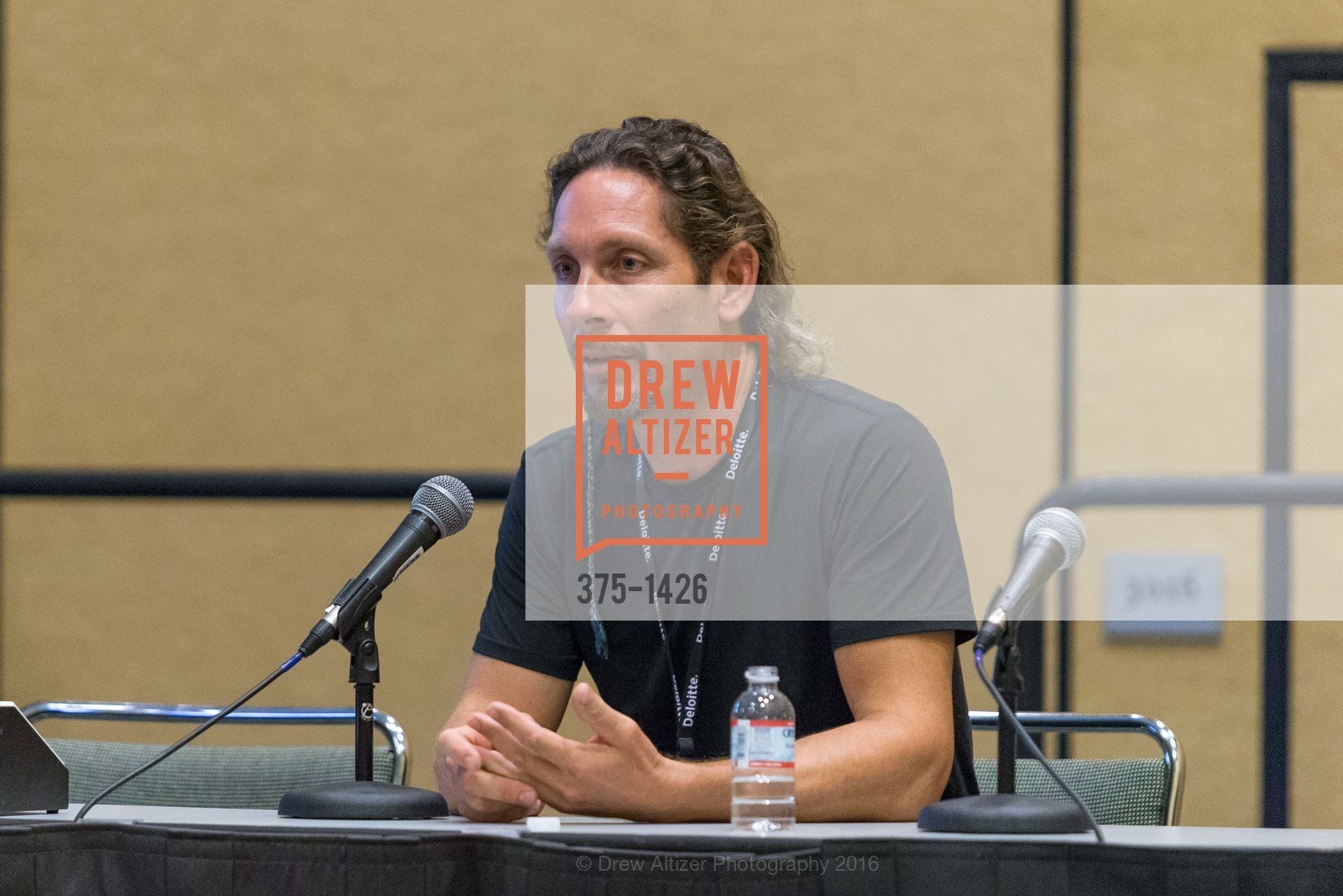 John Younger, The San Francisco Chamber of Commerce Hosts biztechSF, Moscone West & Oracle Cloud Plaza on Howard Street, September 20th, 2016, Photo #375-1426 John Younger, Photo #375-1426