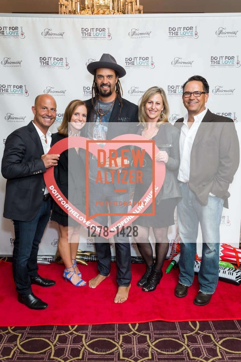 John Goodman, Carrie Goodman, Michael Franti, Leslie Doyle, Erik Doyle, Do it for the Love Foundation Hosts the Rocker's Ball, Fairmont SF, Venetian Room, September 21st, 2016, Photo #1278-1428 John Goodman, Carrie Goodman, Michael Franti, Leslie Doyle, Erik Doyle, Photo #1278-1428