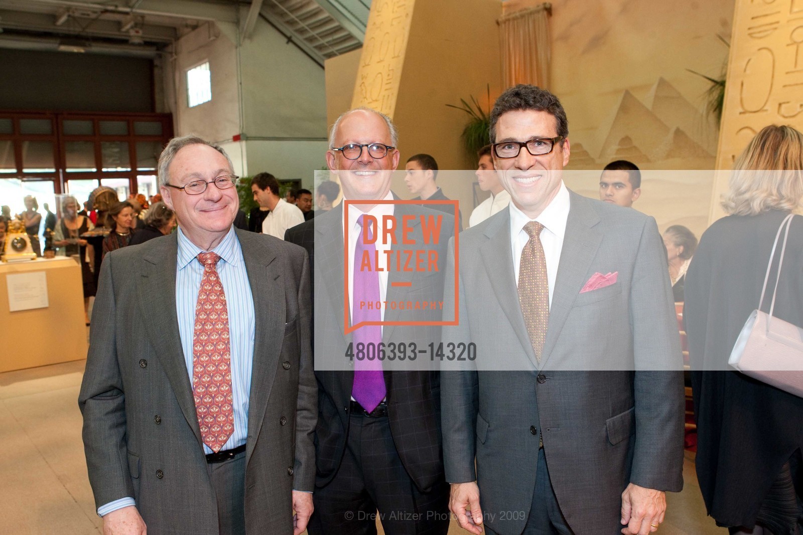 Stephen Suzman, Andrew Fisher, Jeffrey Weisman, The San Francisco Fall Antiques Show Benefiting Enterprise for High School Students, US, October 29th, 2009, Photo #4806393-14320 Stephen Suzman, Andrew Fisher, Jeffrey Weisman, Photo #4806393-14320