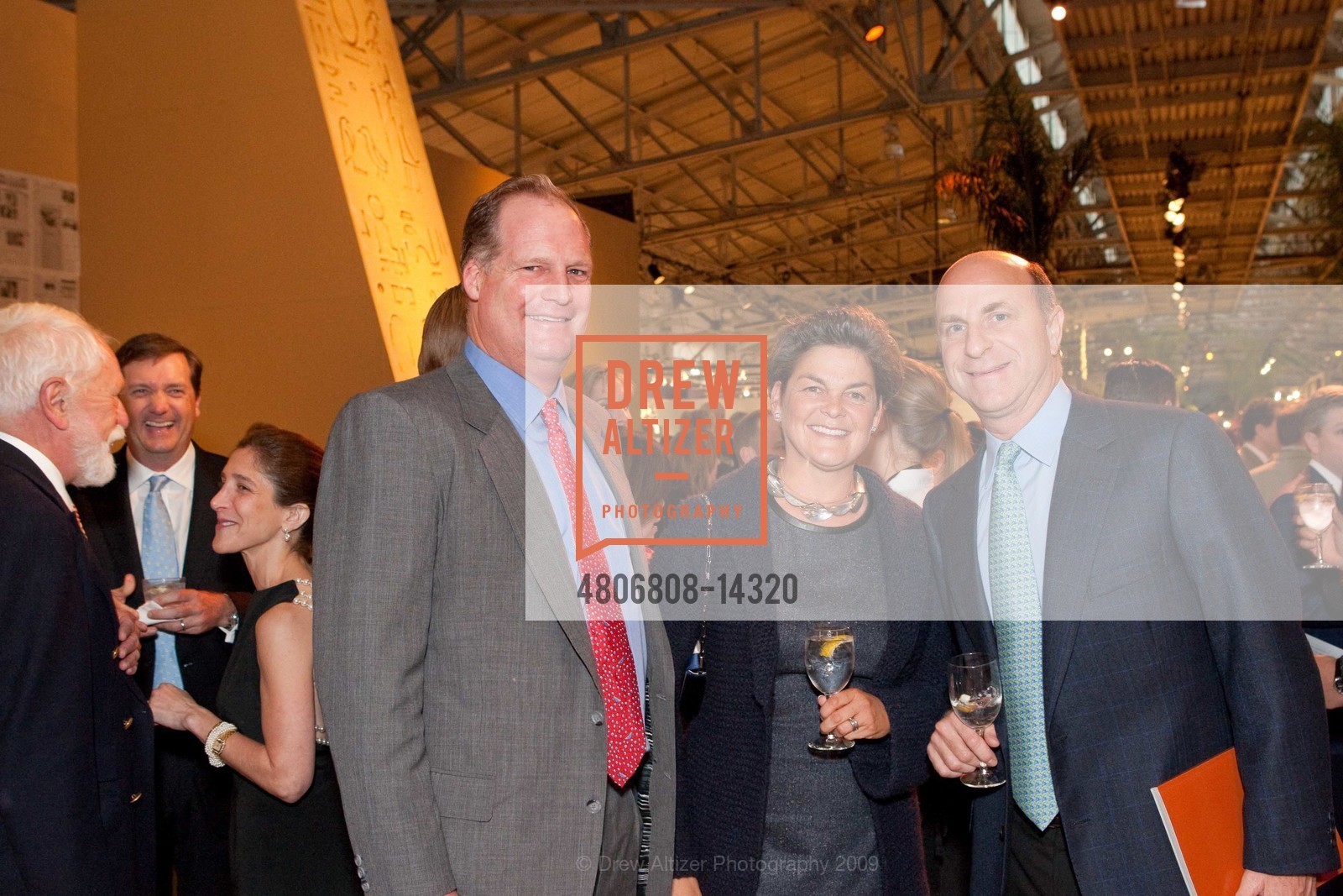 Rich Goss, Karen Goss, Bill Fisher, The San Francisco Fall Antiques Show Benefiting Enterprise for High School Students, US, October 29th, 2009, Photo #4806808-14320 Rich Goss, Karen Goss, Bill Fisher, Photo #4806808-14320