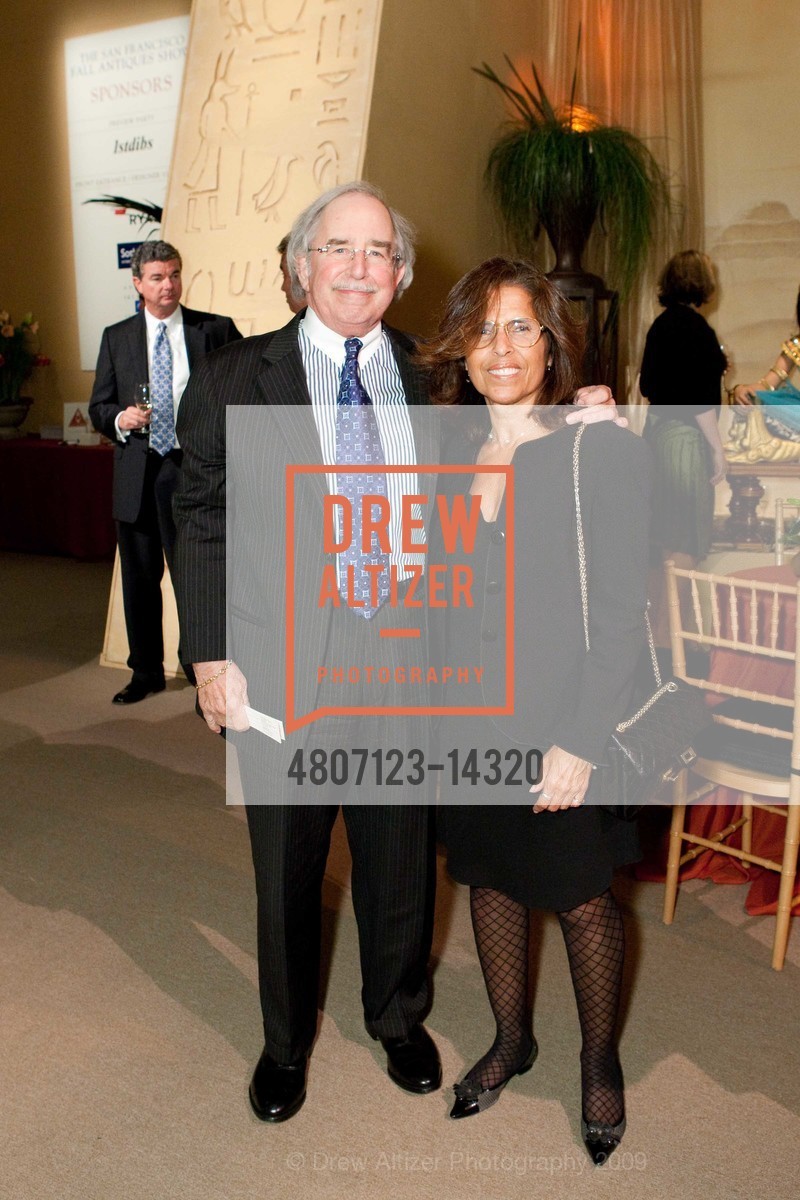 Mike Garner, Evelyn Marquis, The San Francisco Fall Antiques Show Benefiting Enterprise for High School Students, US, October 29th, 2009, Photo #4807123-14320 Mike Garner, Evelyn Marquis, Photo #4807123-14320