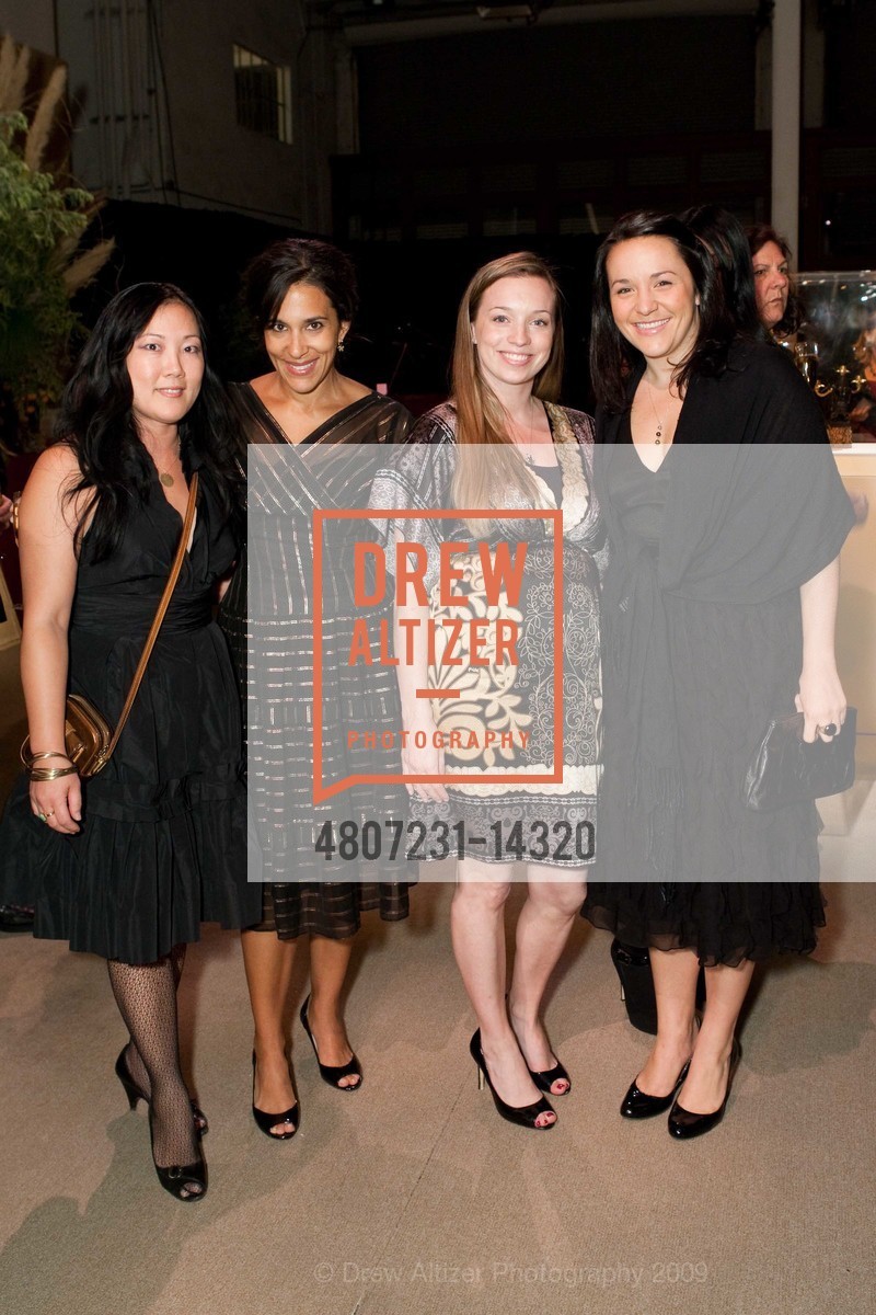 Catherine Kim, Sarah Rios, Jennifer Russo, Claire Blincoe, The San Francisco Fall Antiques Show Benefiting Enterprise for High School Students, US, October 29th, 2009, Photo #4807231-14320 Catherine Kim, Sarah Rios, Jennifer Russo, Claire Blincoe, Photo #4807231-14320