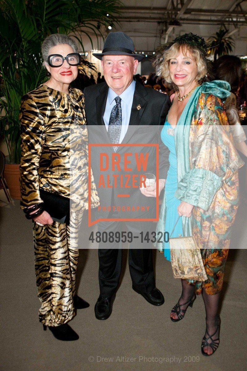 Joy Venturini Bianchi, Chuck Huggins, Donna Huggins, The San Francisco Fall Antiques Show Benefiting Enterprise for High School Students, US, October 29th, 2009, Photo #4808959-14320 Joy Venturini Bianchi, Chuck Huggins, Donna Huggins, Photo #4808959-14320