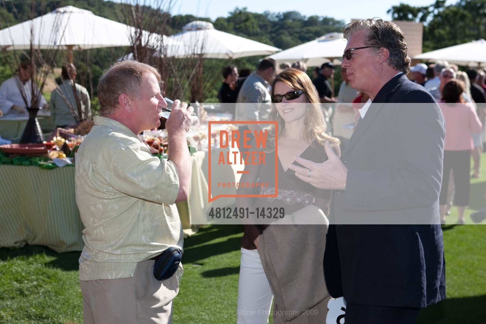 Gordon Clapp, Lupe McDonald, Christopher McDonald, Mayacama's Annual Celebrity Golf Tournament, US, May 20th, 2009, Photo #4812491-14329 Gordon Clapp, Lupe McDonald, Christopher McDonald, Photo #4812491-14329