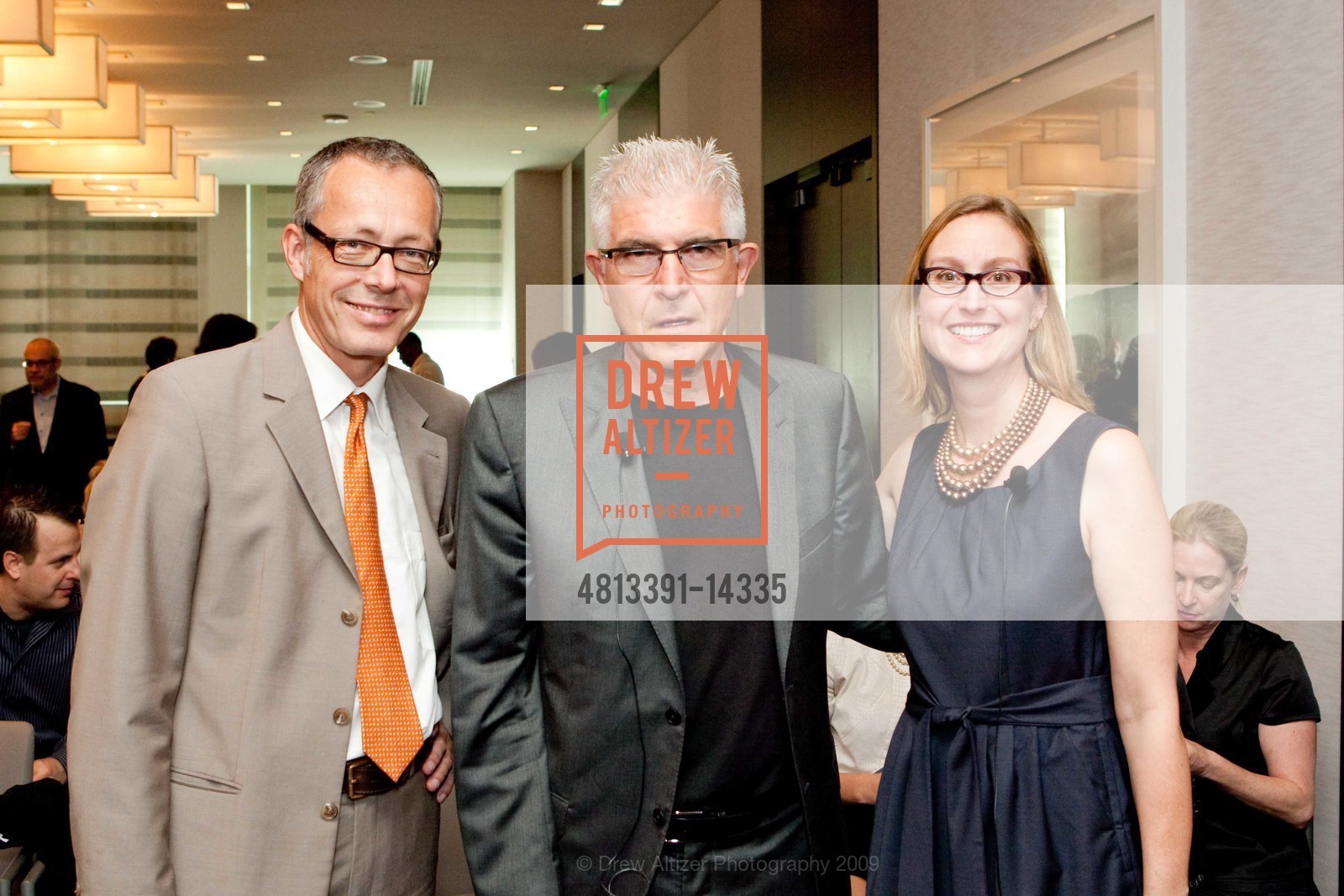 Rudolf Frieling, Bill Fontana, Meg Shiffler, SFMOMA Bay Area Treasure Awards and Luncheon, US, November 3rd, 2009, Photo #4813391-14335 Rudolf Frieling, Bill Fontana, Meg Shiffler, Photo #4813391-14335