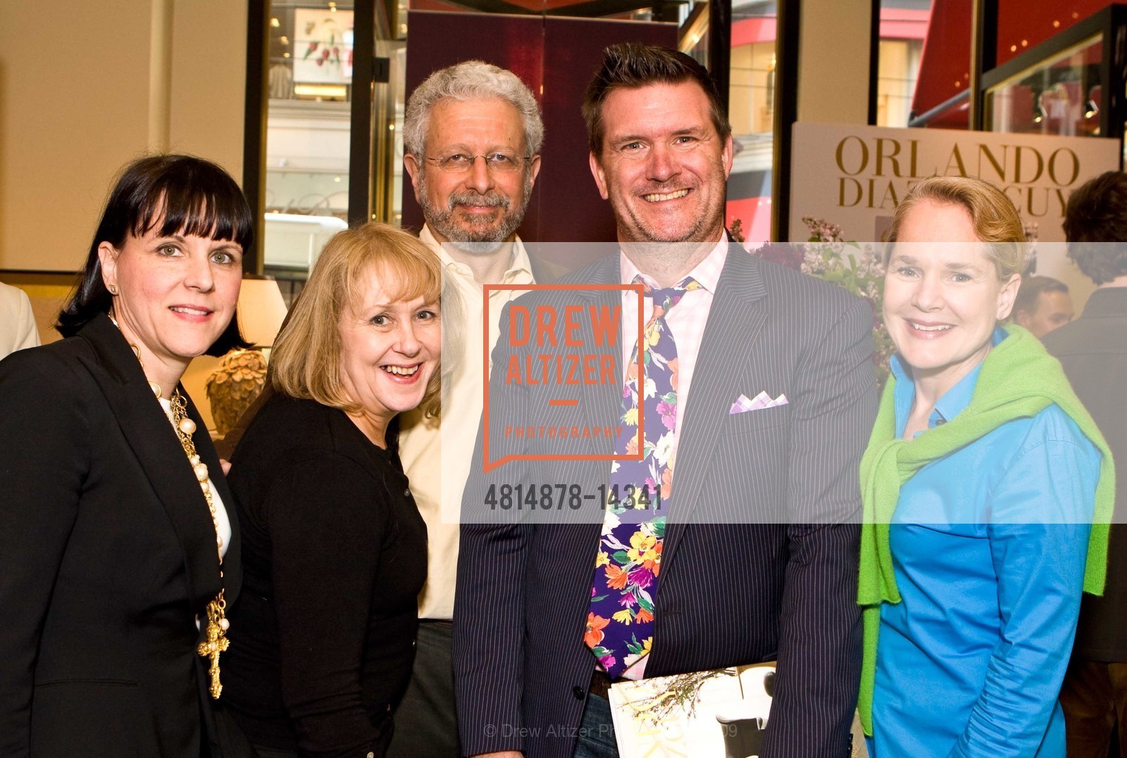 Mariann Lotenero, Marsha Olson, David Gast, Scot Meacham Wood, Martha Angus, GUMPS Orlando Diaz Azcuy/Diane Dorrans Saeks Book Signing Party, US, May 9th, 2009, Photo #4814878-14341 Mariann Lotenero, Marsha Olson, David Gast, Scot Meacham Wood, Martha Angus, Photo #4814878-14341