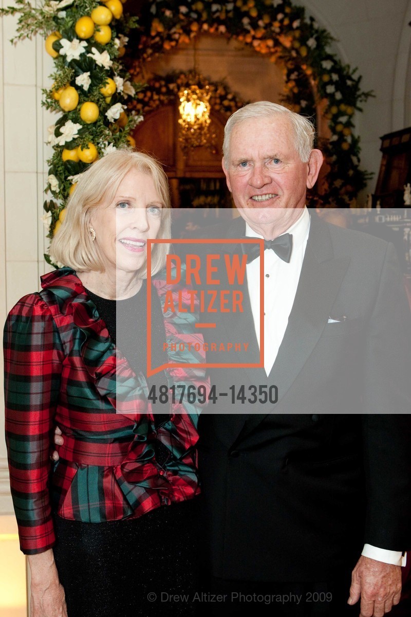 Nancy Gilbert, Bill Gilbert, Gordon Getty's Annual Holiday Birthday Party, US, December 14th, 2009, Photo #4817694-14350 Nancy Gilbert, Bill Gilbert, Photo #4817694-14350