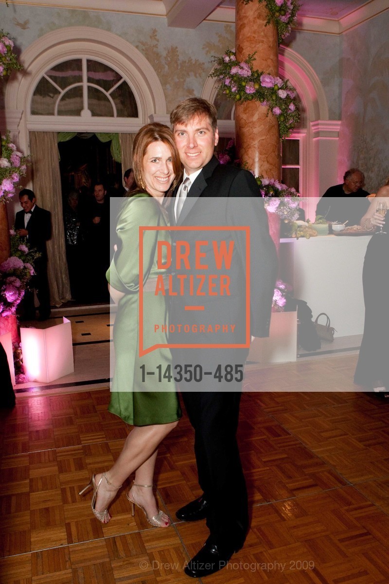 Cynthia Haas, Eric Haas, Gordon Getty's Annual Holiday Birthday Party, US, December 14th, 2009, Photo #1-14350-485 Cynthia Haas, Eric Haas, Photo #1-14350-485