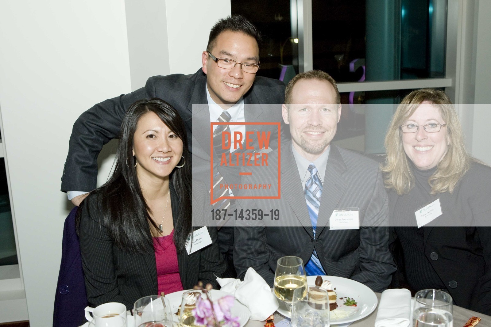Lisa Pham, Jeremy Lau, Corey Trepanier, Susan McIlroy (Wells Fargo), ON LOK's 2009 Spring Banquet, US, April 30th, 2009, Photo #187-14359-19 Lisa Pham, Jeremy Lau, Corey Trepanier, Susan McIlroy (Wells Fargo), Photo #187-14359-19