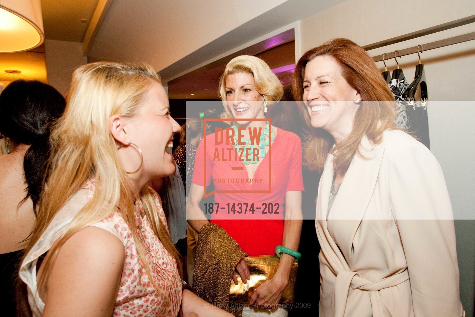Charlotte Townsend, Karen Caldwell, Jean Larette, Neiman Marcus hosts Stella McCartney, US, April 2nd, 2009, Photo #187-14374-202 Charlotte Townsend, Karen Caldwell, Jean Larette, Photo #187-14374-202