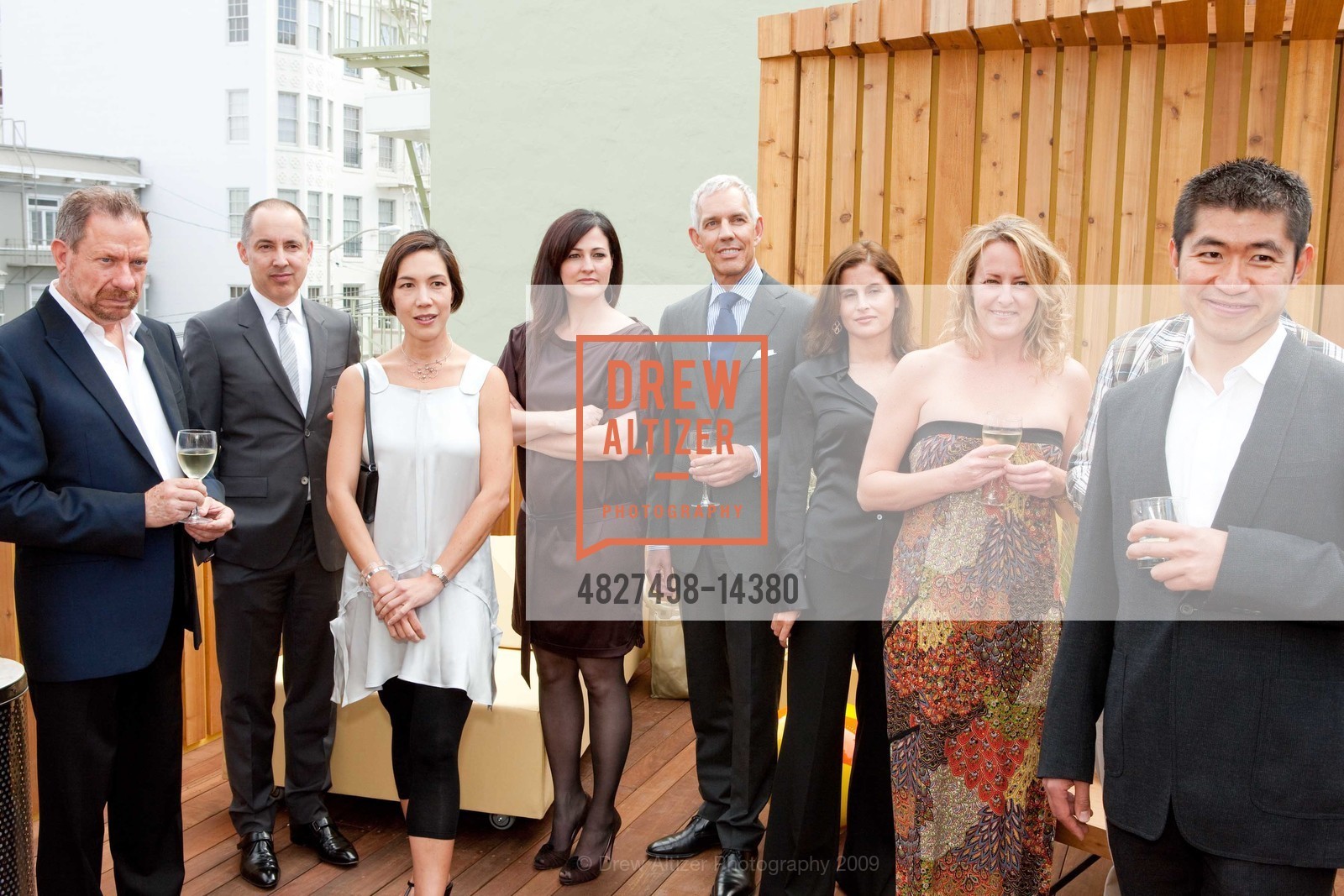 Gary Hutton, Greg Stewart, Julie Dowling, David Olroyd, Lorissa Kimm. Erin Martin, METROPOLITAN HOME Design Showhome Party, US, June 18th, 2009, Photo #4827498-14380 Gary Hutton, Greg Stewart, Julie Dowling, David Olroyd, Lorissa Kimm. Erin Martin, Photo #4827498-14380
