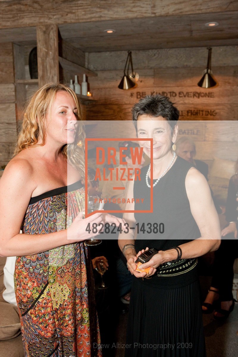 Erin Martin, Donna Warner, Photo #4828243-14380