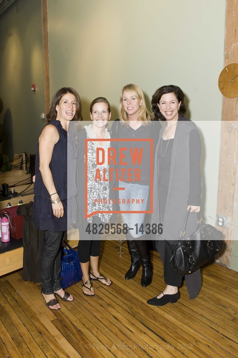 Peg Baumert, Kate Raden, Shann Allcrost, Sally Gerstein, Informed Body Open House, US, September 24th, 2009, Photo #4829568-14386 Peg Baumert, Kate Raden, Shann Allcrost, Sally Gerstein, Photo #4829568-14386