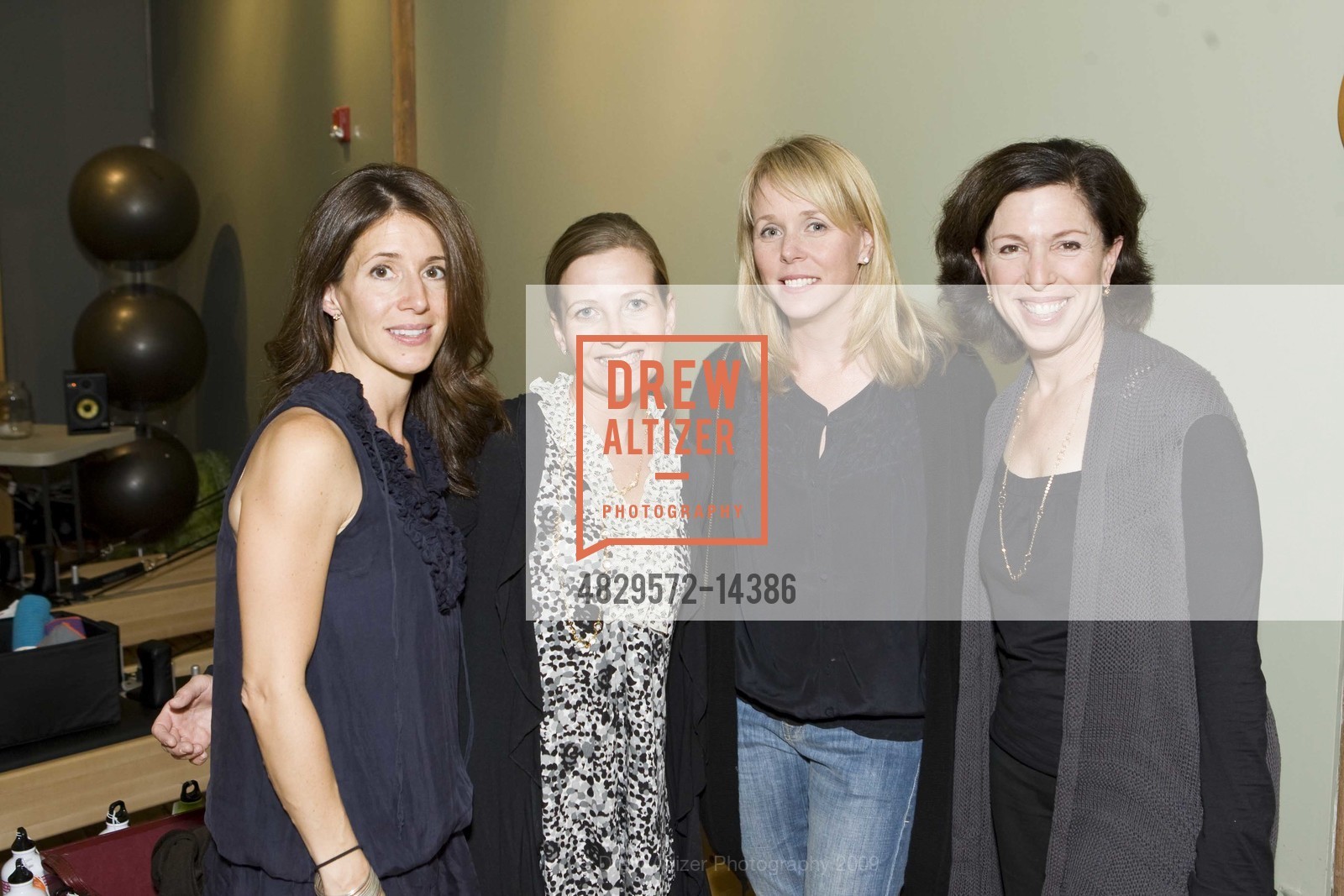 Peg Baumert, Kate Raden, Shann Allcrost, Sally Gerstein, Informed Body Open House, US, September 24th, 2009, Photo #4829572-14386 Peg Baumert, Kate Raden, Shann Allcrost, Sally Gerstein, Photo #4829572-14386