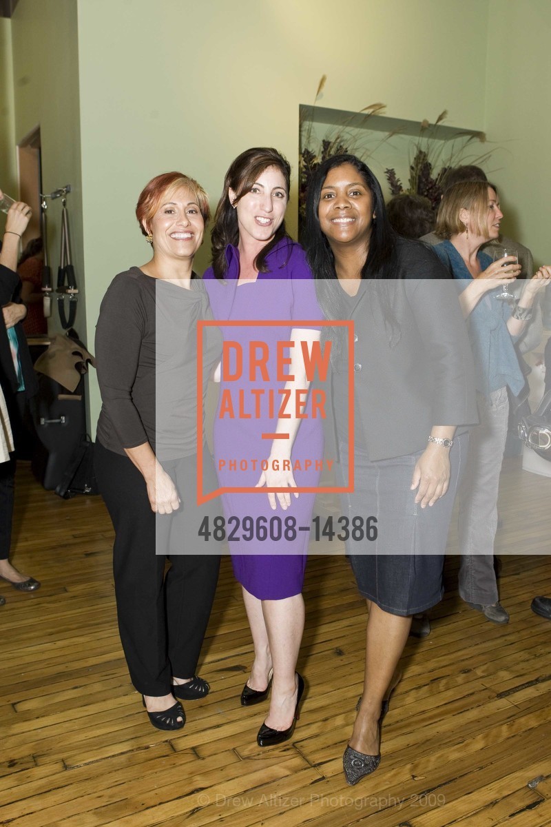 Marcy Schaaf, Jill Harris, Anjele Underwood, Informed Body Open House, US, September 24th, 2009, Photo #4829608-14386 Marcy Schaaf, Jill Harris, Anjele Underwood, Photo #4829608-14386