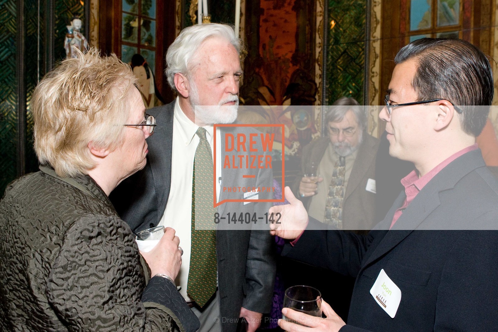 Kris O'Donnell, Owen O'Donnell, Joon Yun, Ann and Gordon Getty Host THE LEAKEY FOUNDATION, US, April 27th, 2009, Photo #8-14404-142 Kris O'Donnell, Owen O'Donnell, Joon Yun, Photo #8-14404-142