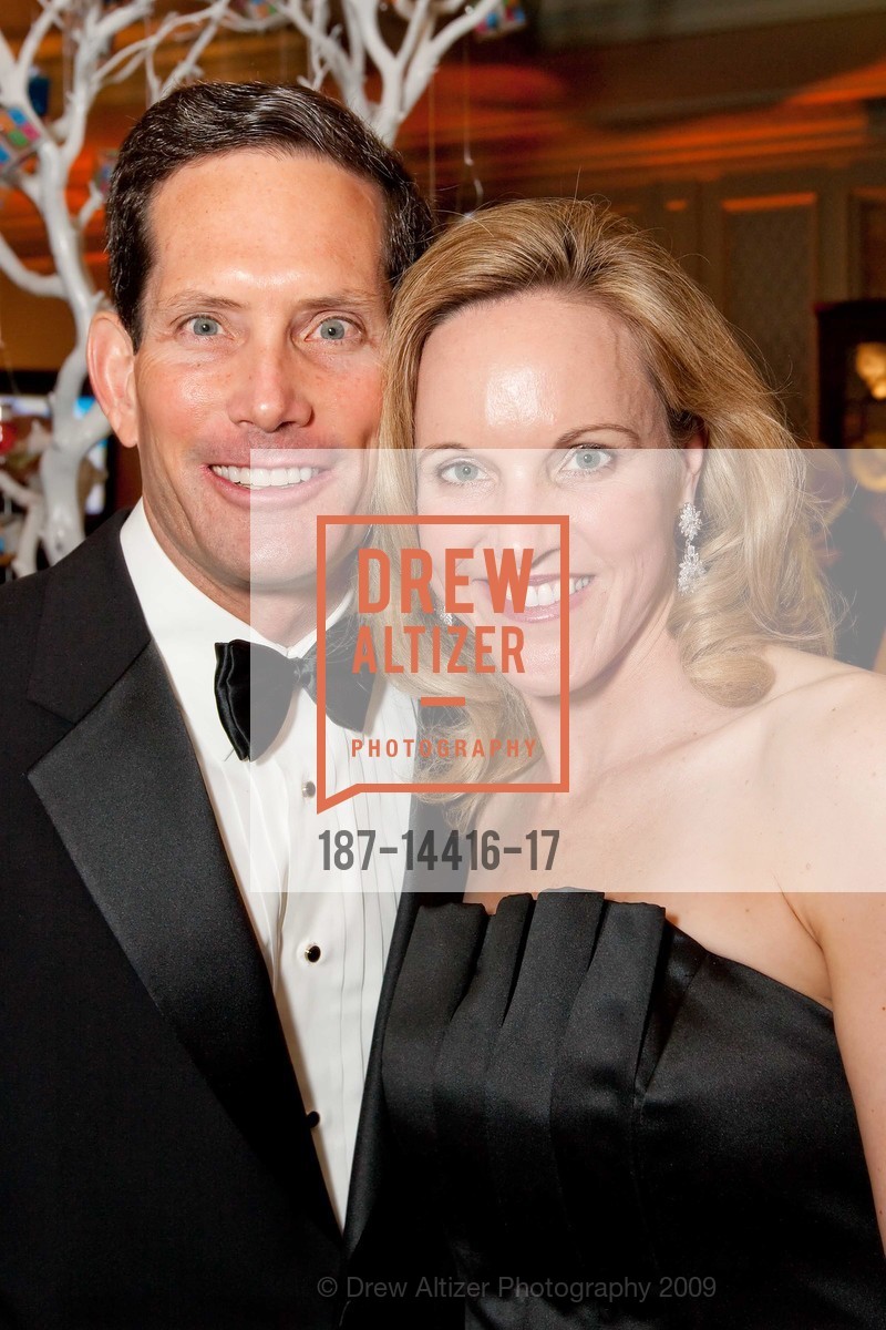 Warren Wilcox, Pam Wilcox, Photo #187-14416-17