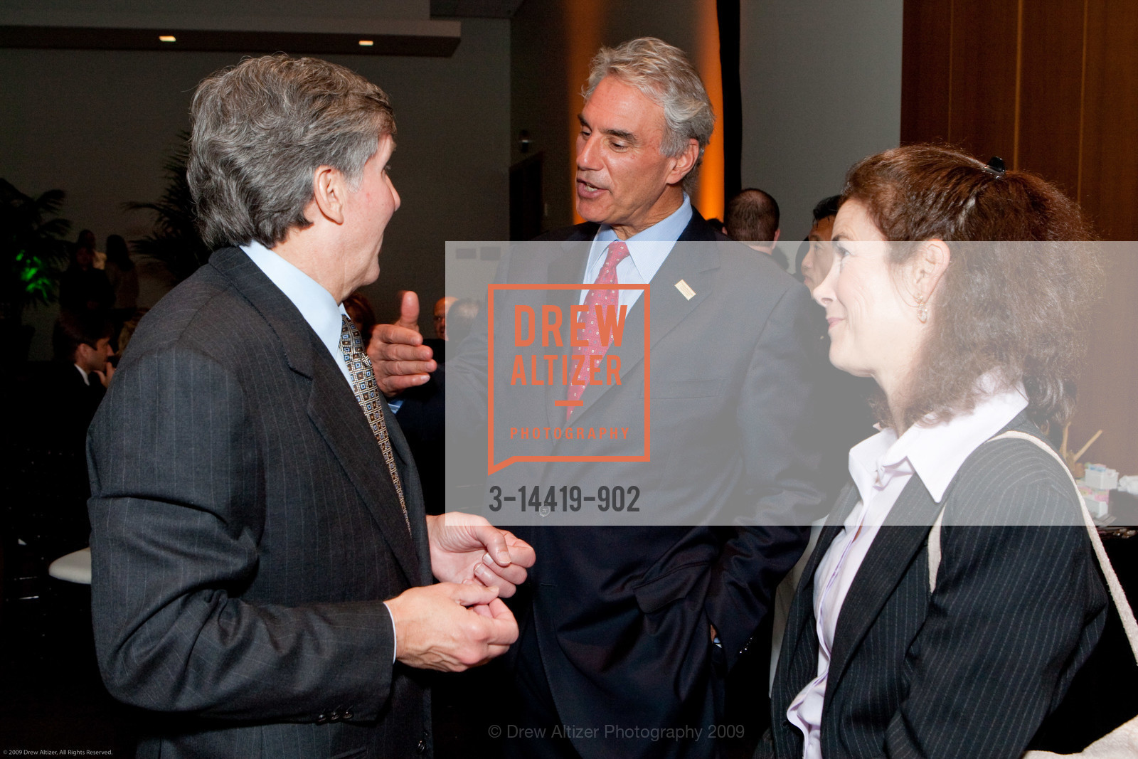 Mitchel Berger, Joan Berger, UCSF Grand Opening of Helen Diller Family Cancer Research Building, US, June 3rd, 2009, Photo #3-14419-902 Mitchel Berger, Joan Berger, Photo #3-14419-902