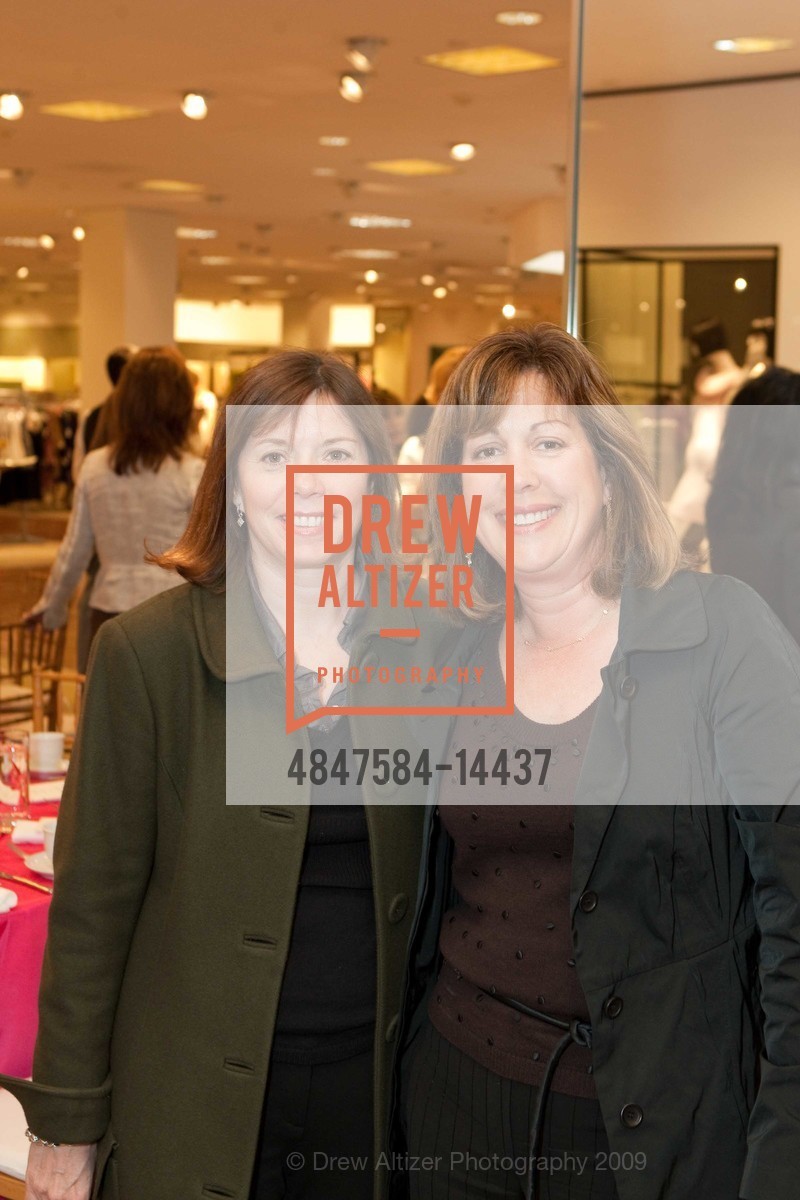 Marcia Ryles, Sandy Levison, NEIMAN MARCUS Hosts Designer Naeem Kahn, US, April 28th, 2009, Photo #4847584-14437 Marcia Ryles, Sandy Levison, Photo #4847584-14437
