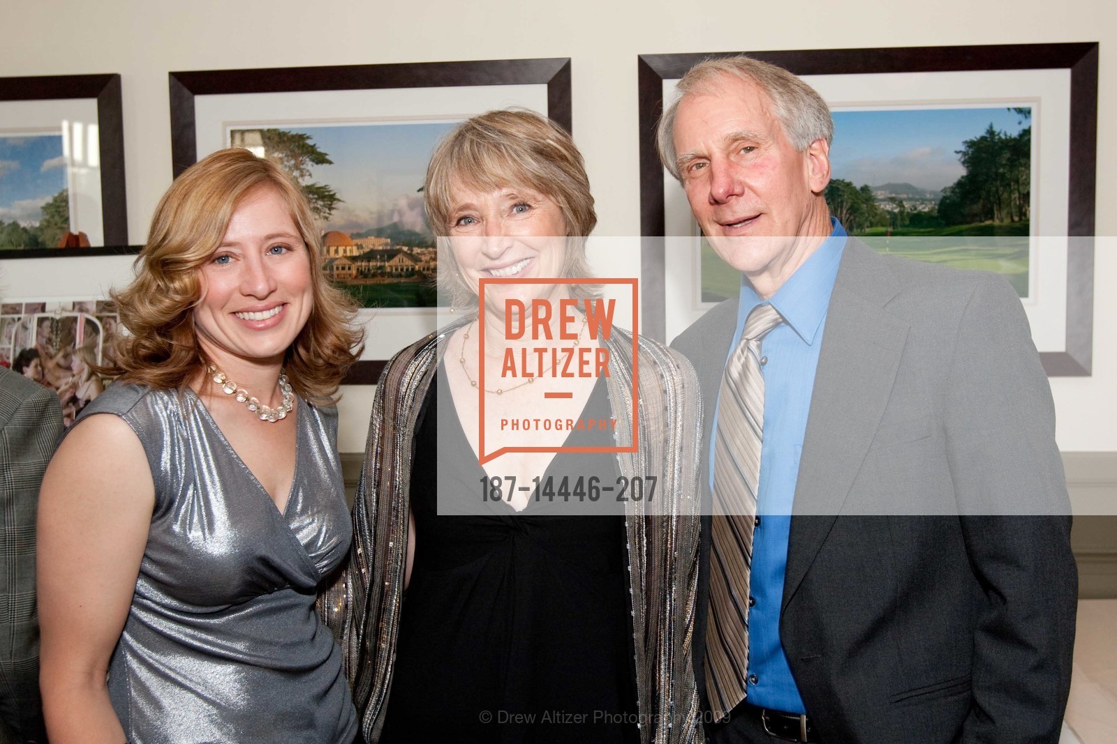 Elyse Fairweather, Gay Kraeger, Brook Kraeger, ACHENBACH Spring Benefit, US, May 16th, 2009, Photo #187-14446-207 Elyse Fairweather, Gay Kraeger, Brook Kraeger, Photo #187-14446-207