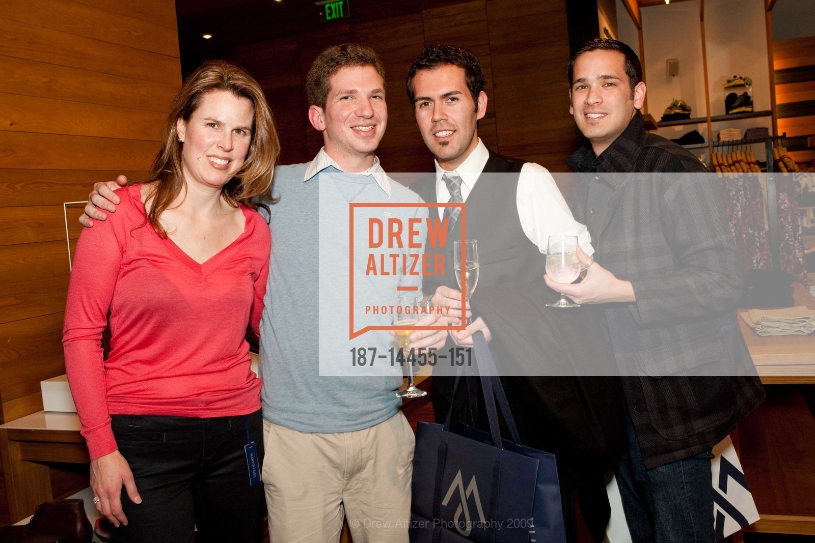 Joy Marriott, Richard Tashman, Tim Borja, Alex Dohrmann, Martin & Osa Shopping Event, US, February 26th, 2009, Photo #187-14455-151 Joy Marriott, Richard Tashman, Tim Borja, Alex Dohrmann, Photo #187-14455-151