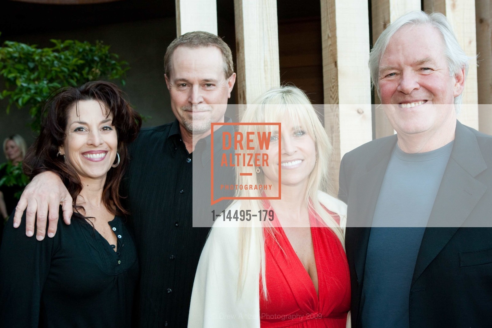 Gina Kilmer, Rich Kilmer, Bill Foley, Haute Living/Cade Winery Napa Wine Auction Kick Off Event, US, June 8th, 2009, Photo #1-14495-179 Gina Kilmer, Rich Kilmer, Bill Foley, Photo #1-14495-179