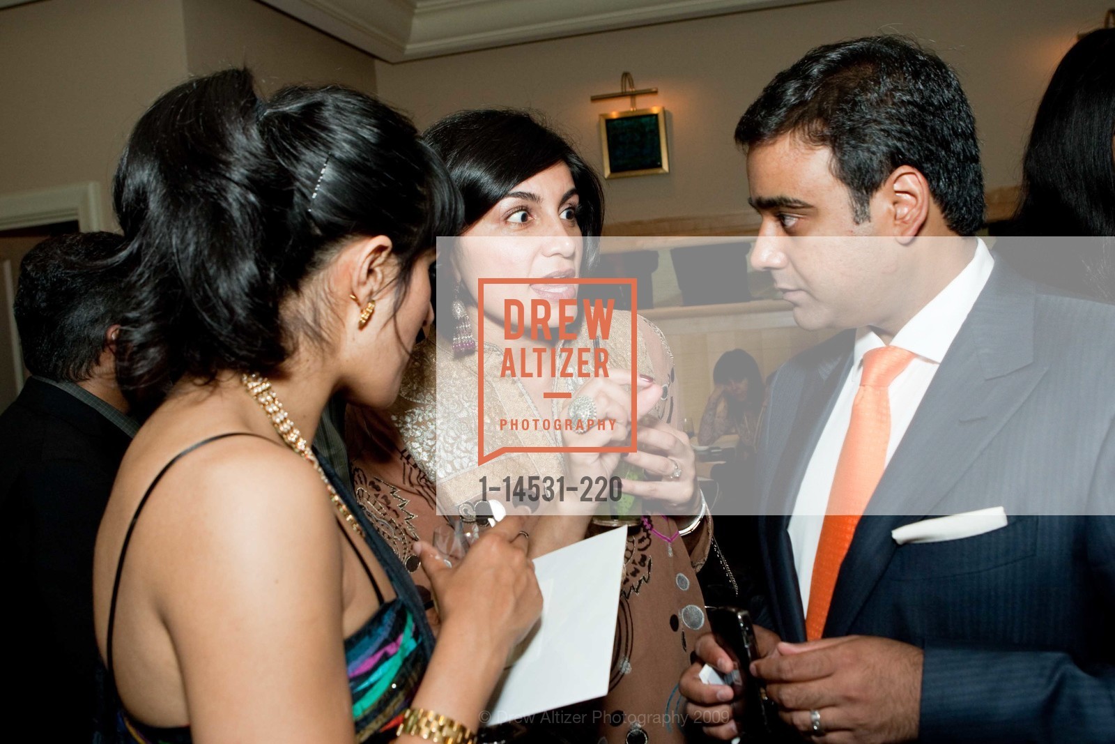 Namita Kapoor, Anita Kapoor, Vikram Singh, Celebrate Contemporary India, US, August 16th, 2009, Photo #1-14531-220 Namita Kapoor, Anita Kapoor, Vikram Singh, Photo #1-14531-220