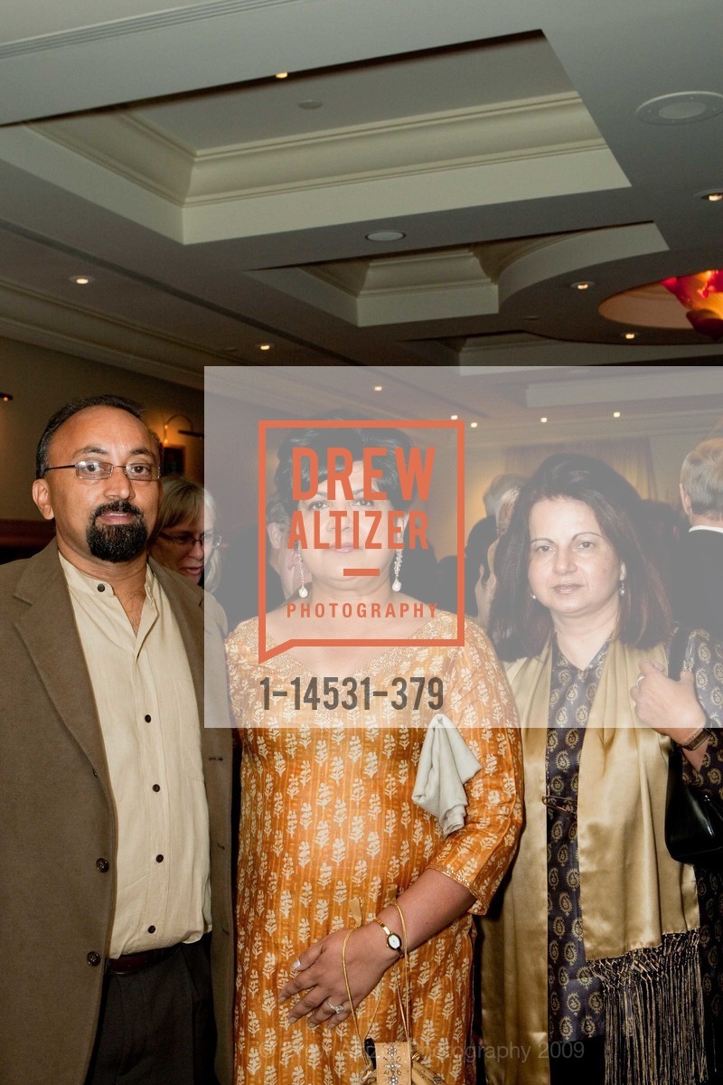 Harpreet Toor, Napeena Toor, Rubeena Singh, Celebrate Contemporary India, US, August 16th, 2009, Photo #1-14531-379 Harpreet Toor, Napeena Toor, Rubeena Singh, Photo #1-14531-379
