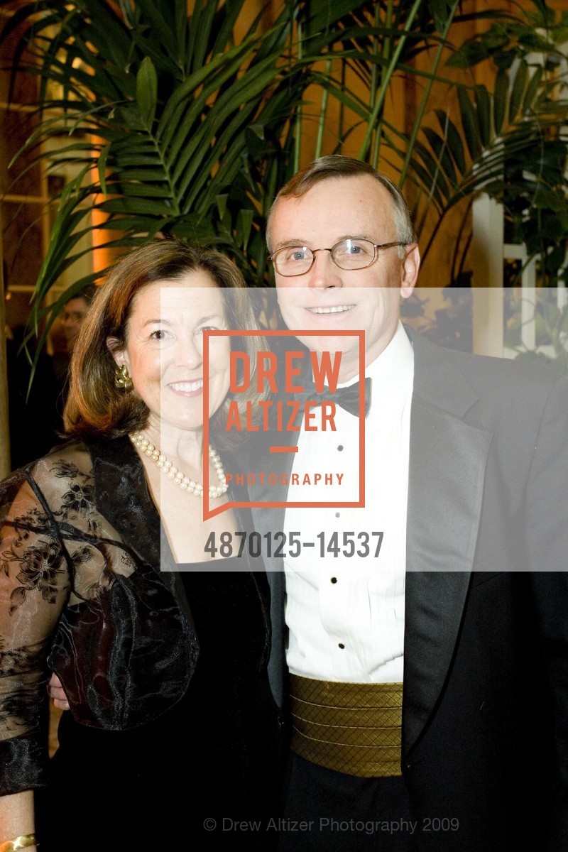 Tori Brandt, Bob Brandt, SF SYMPHONY's A Grand Affair with Gilbert & Sullivan, US, April 26th, 2009, Photo #4870125-14537 Tori Brandt, Bob Brandt, Photo #4870125-14537