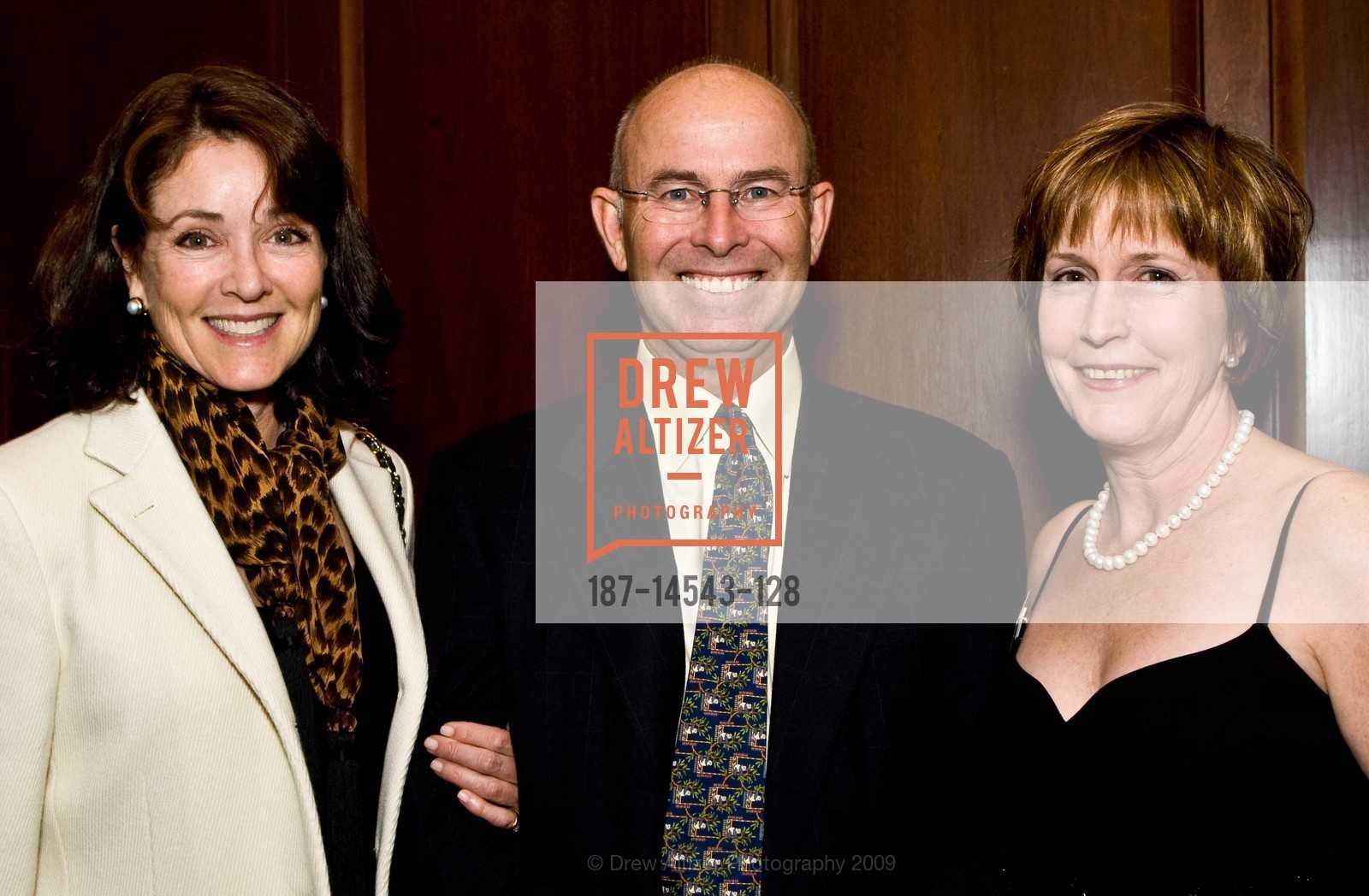 Sue Hoeschler, Peter Stoneberg, Jan McHugh-Smith, SPCA Anniversary Dinner and Awards, US, March 8th, 2009, Photo #187-14543-128 Sue Hoeschler, Peter Stoneberg, Jan McHugh-Smith, Photo #187-14543-128