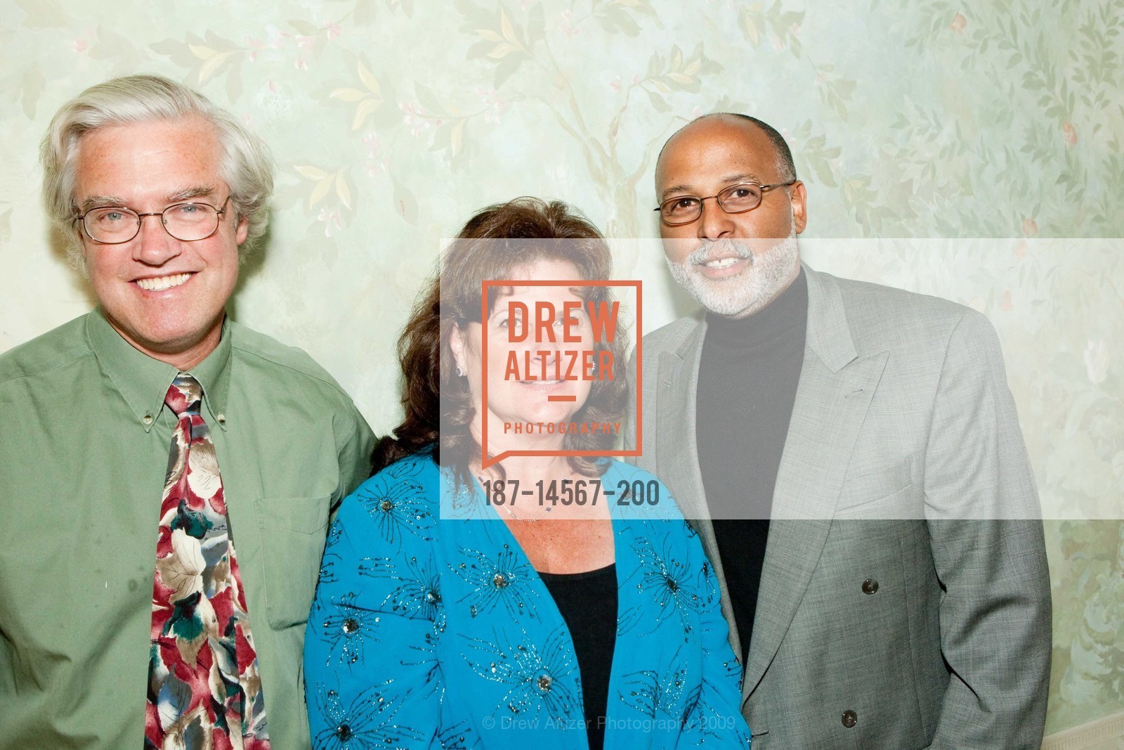 Mike McCune, Gloria Jameson, Carl Jameson, Ann & Gordon Getty Host The New CENTURY CHAMBER ORCHESTRA, Private Residence, May 21st, 2009, Photo #187-14567-200 Mike McCune, Gloria Jameson, Carl Jameson, Photo #187-14567-200