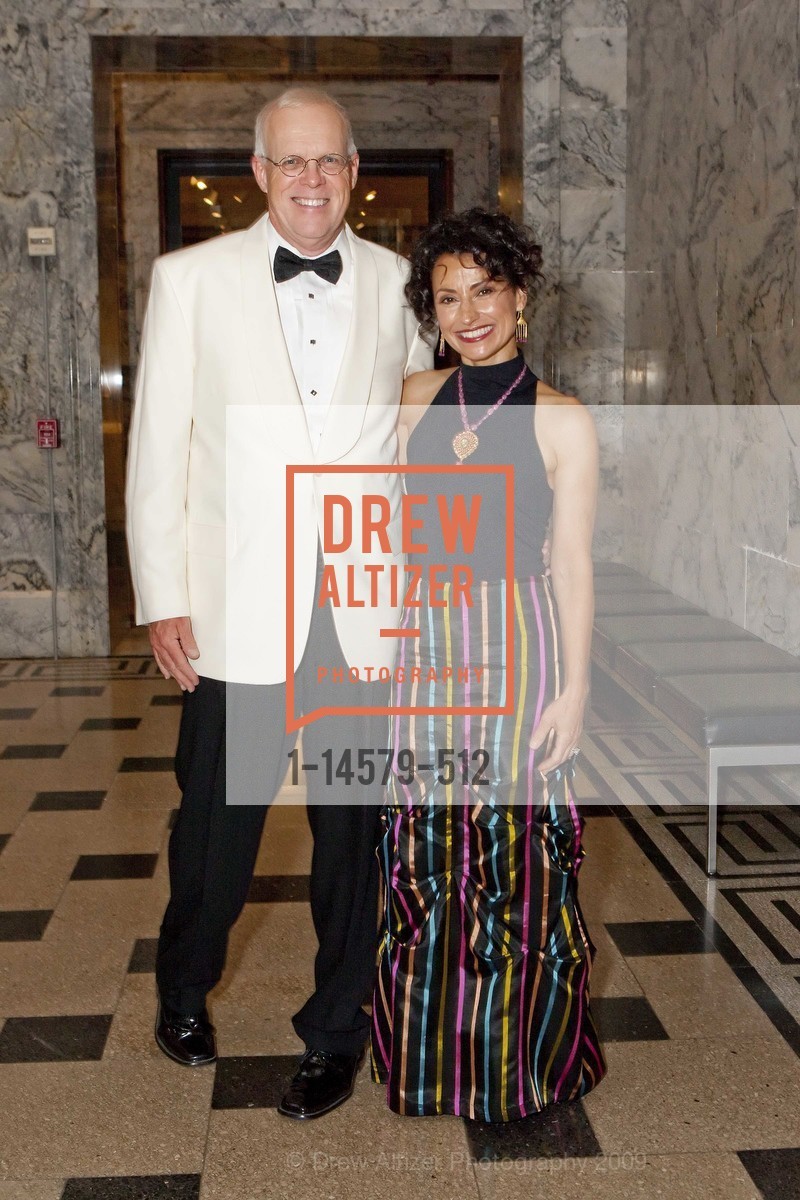 John Hennessy, Andrea Hennessy, Photo #1-14579-512