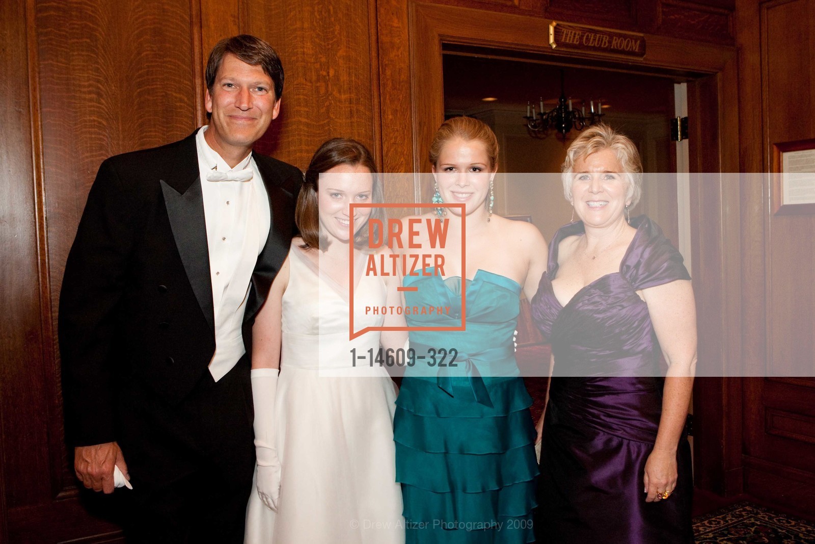 Peter Horn, Eloise Horn, Lucy Horn, Zellan LaFollette, 2009 San Francisco DEBUTANTE BALL, US, June 20th, 2009, Photo #1-14609-322 Peter Horn, Eloise Horn, Lucy Horn, Zellan LaFollette, Photo #1-14609-322