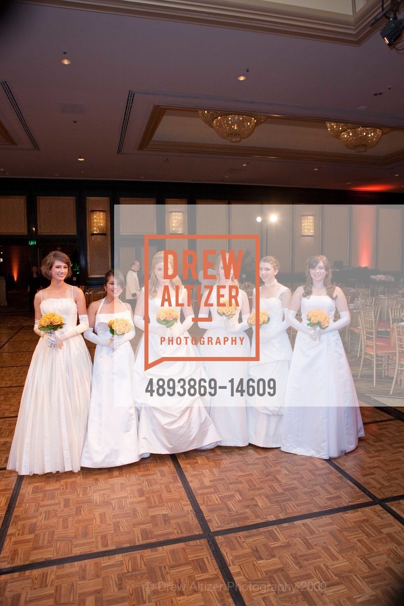 Grace Pritchett Milligan, Marissa Lee Seto, Alexandra Averell Lively Edmondson, Elizabeth Collins Hullar, Grace Mitchell Schlesinger, Victoria Crisler Hetz, 2009 San Francisco DEBUTANTE BALL, US, June 20th, 2009, Photo #4893869-14609 Grace Pritchett Milligan, Marissa Lee Seto, Alexandra Averell Lively Edmondson, Elizabeth Collins Hullar, Grace Mitchell Schlesinger, Victoria Crisler Hetz, Photo #4893869-14609