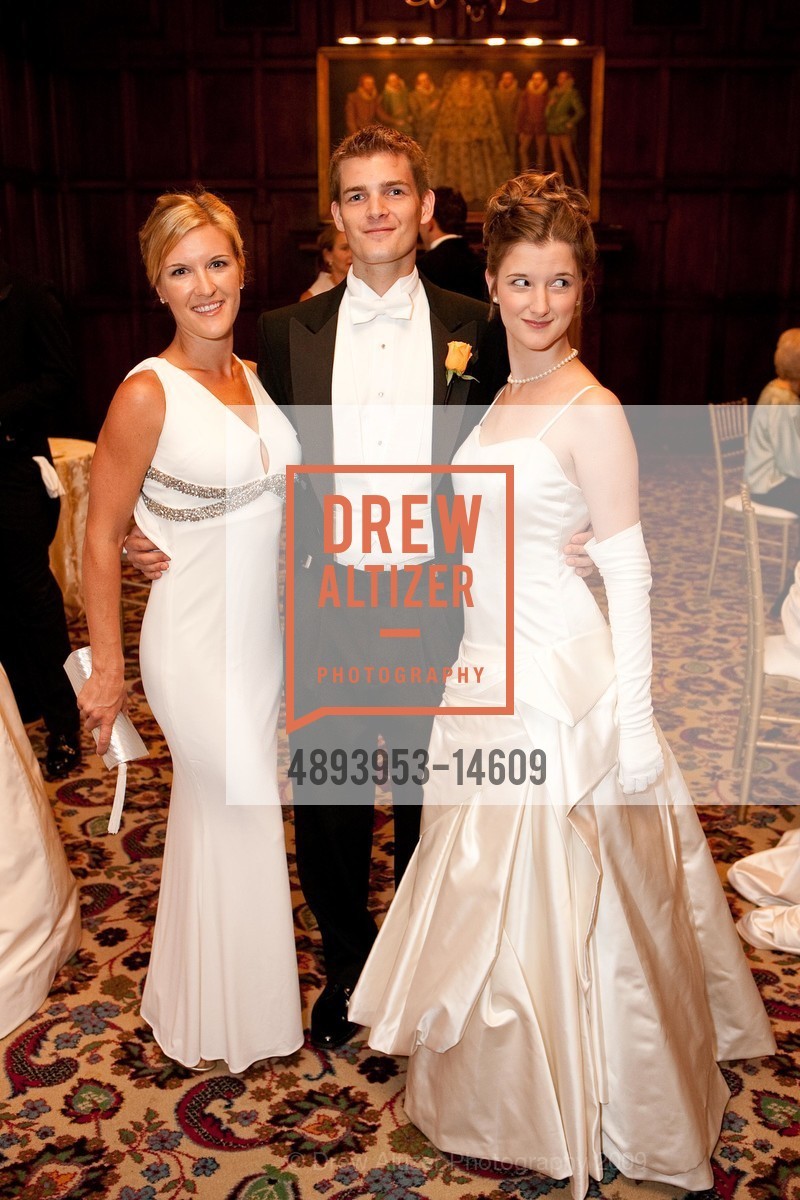 Danielle Malott, Jeff Coffey, Morgan Alexis Malott, 2009 San Francisco DEBUTANTE BALL, US, June 20th, 2009, Photo #4893953-14609 Danielle Malott, Jeff Coffey, Morgan Alexis Malott, Photo #4893953-14609