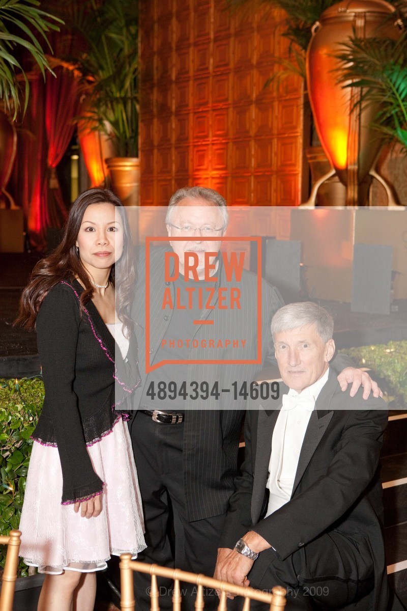 Jessie Zhang, Jerry Mapp, Roy Eisenhardt, CPMC Foundation Trustee, 2009 San Francisco DEBUTANTE BALL, US, June 20th, 2009, Photo #4894394-14609 Jessie Zhang, Jerry Mapp, Roy Eisenhardt, CPMC Foundation Trustee, Photo #4894394-14609