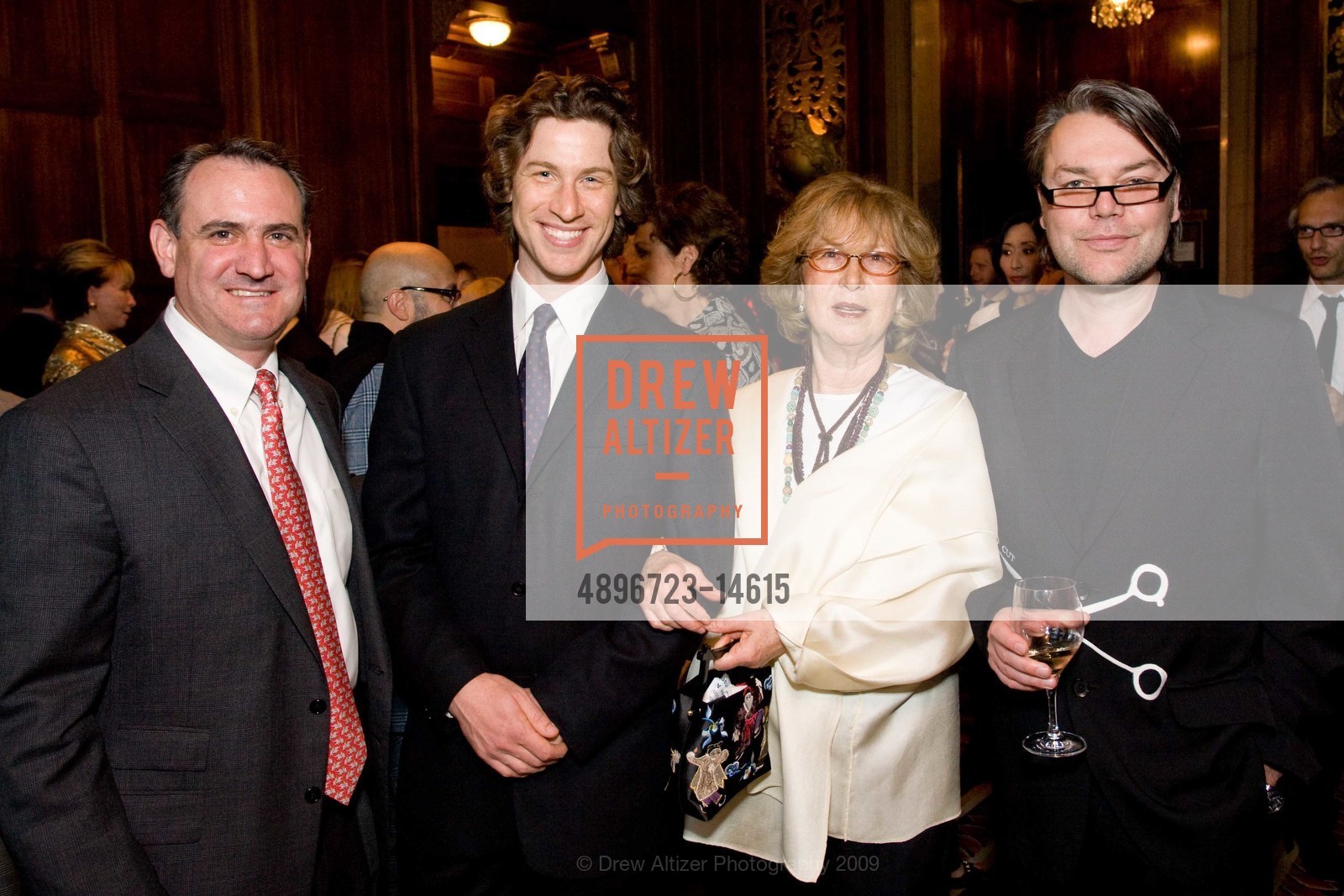 Ed Conlon, Barnaby Palmer, Gladys Perint Palmer, David Downton, ACADEMY OF ART UNIVERSITY VIP Dinner with Director Matt Tyrnauer and David Downtown, US, April 23rd, 2009, Photo #4896723-14615 Ed Conlon, Barnaby Palmer, Gladys Perint Palmer, David Downton, Photo #4896723-14615