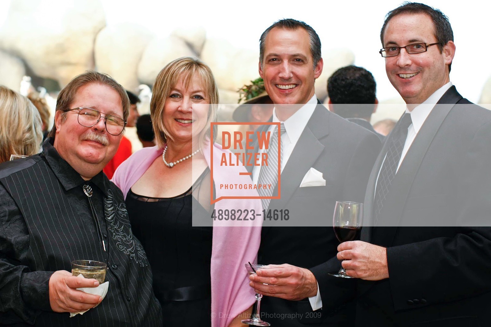 Carol Epstein, Richard Peterson, Charles Schuler, California Academy of Sciences BIG BANG GALA Featuring CHRIS ISAAC, US, September 26th, 2009, Photo #4898223-14618 Carol Epstein, Richard Peterson, Charles Schuler, Photo #4898223-14618