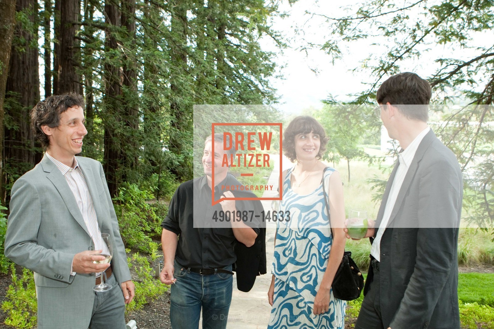 Daniel Lefcourt, Gareth James, Eileen Quinlan Cheyney Thompson, NORAH and NORMAN STONE Host Annual Summer Party Breaking New Ground Underground, US. Private Residence, July 14th, 2009, Photo #4901987-14633 Daniel Lefcourt, Gareth James, Eileen Quinlan Cheyney Thompson, Photo #4901987-14633