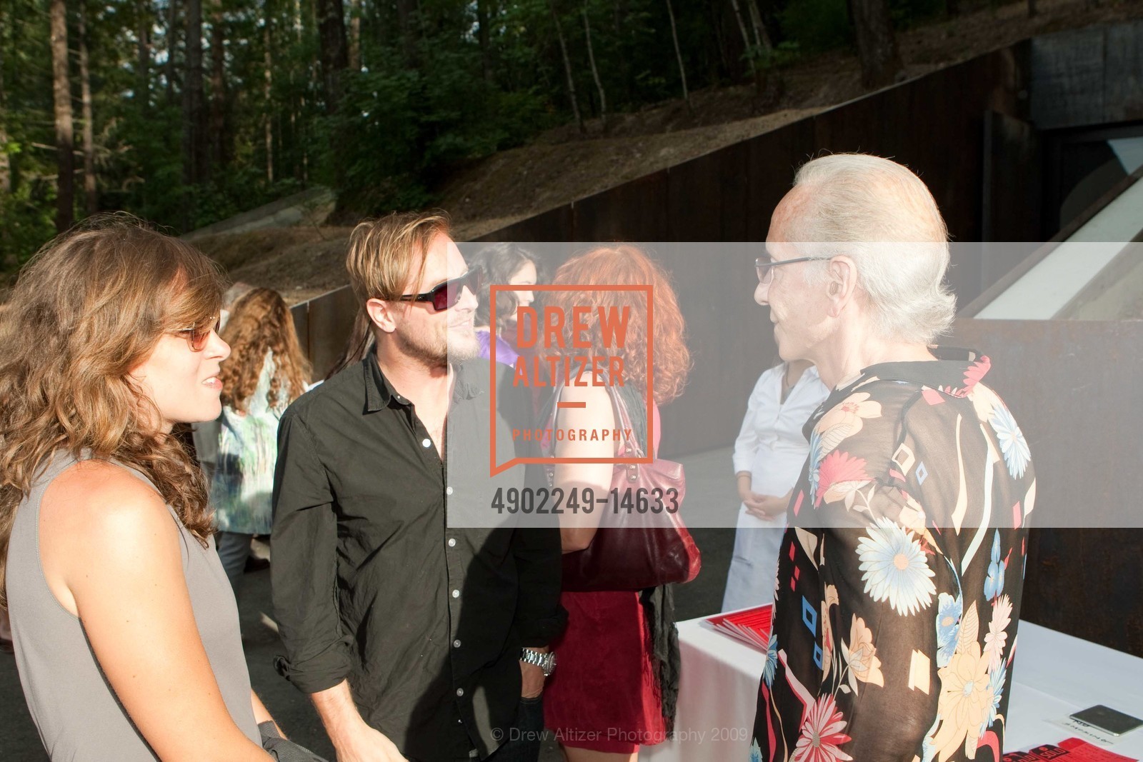 Melanie Schiff, Sterling Ruby, Norman Stone, NORAH and NORMAN STONE Host Annual Summer Party Breaking New Ground Underground, US. Private Residence, July 14th, 2009, Photo #4902249-14633 Melanie Schiff, Sterling Ruby, Norman Stone, Photo #4902249-14633