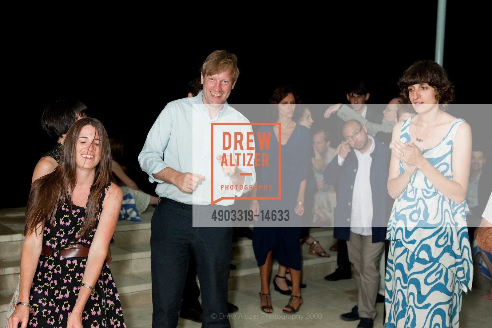 Kelly Taxter, Alex Waterman, Eileen Quinlan, NORAH and NORMAN STONE Host Annual Summer Party Breaking New Ground Underground, US. Private Residence, July 14th, 2009, Photo #4903319-14633 Kelly Taxter, Alex Waterman, Eileen Quinlan, Photo #4903319-14633